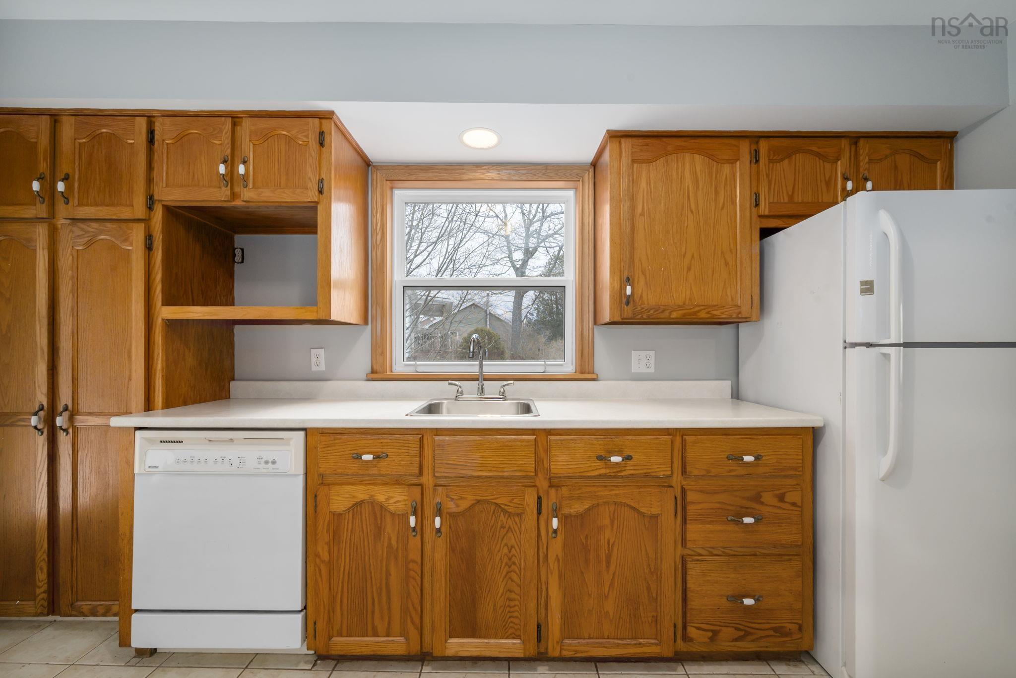 $514,000.00: 282 Rocky Lake Drive, Bedford