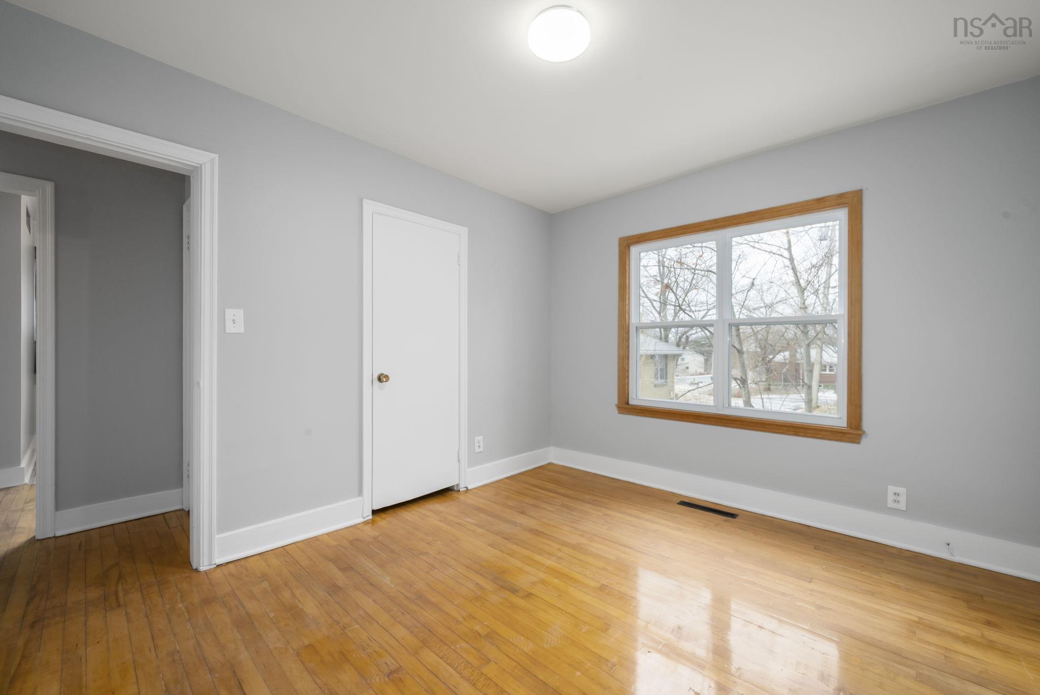 $514,000.00: 282 Rocky Lake Drive, Bedford