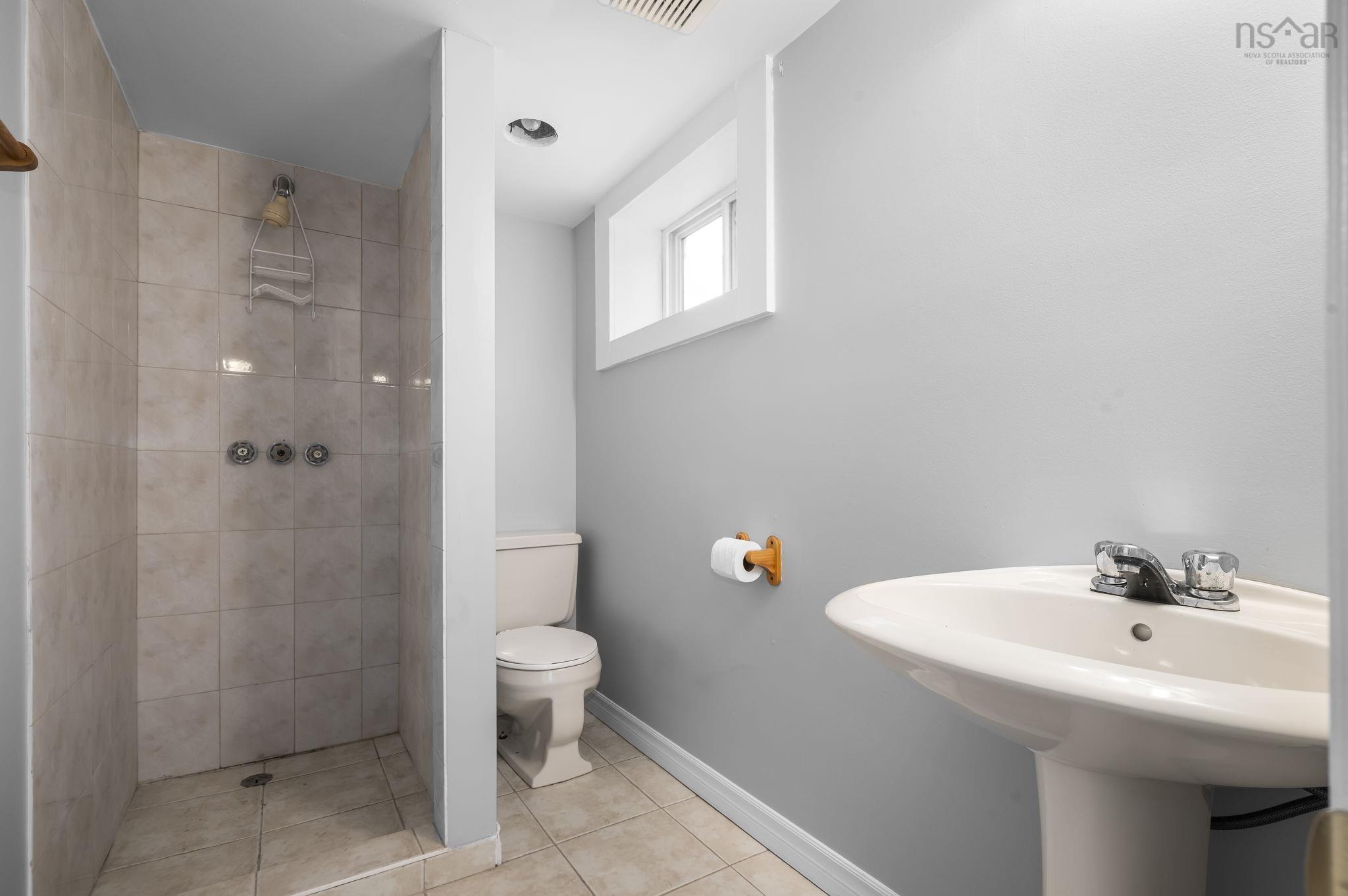 $514,000.00: 282 Rocky Lake Drive, Bedford