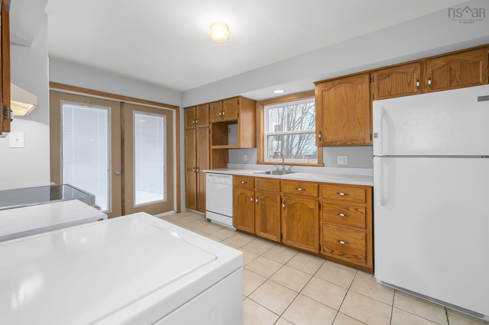 $514,000.00: 282 Rocky Lake Drive, Bedford