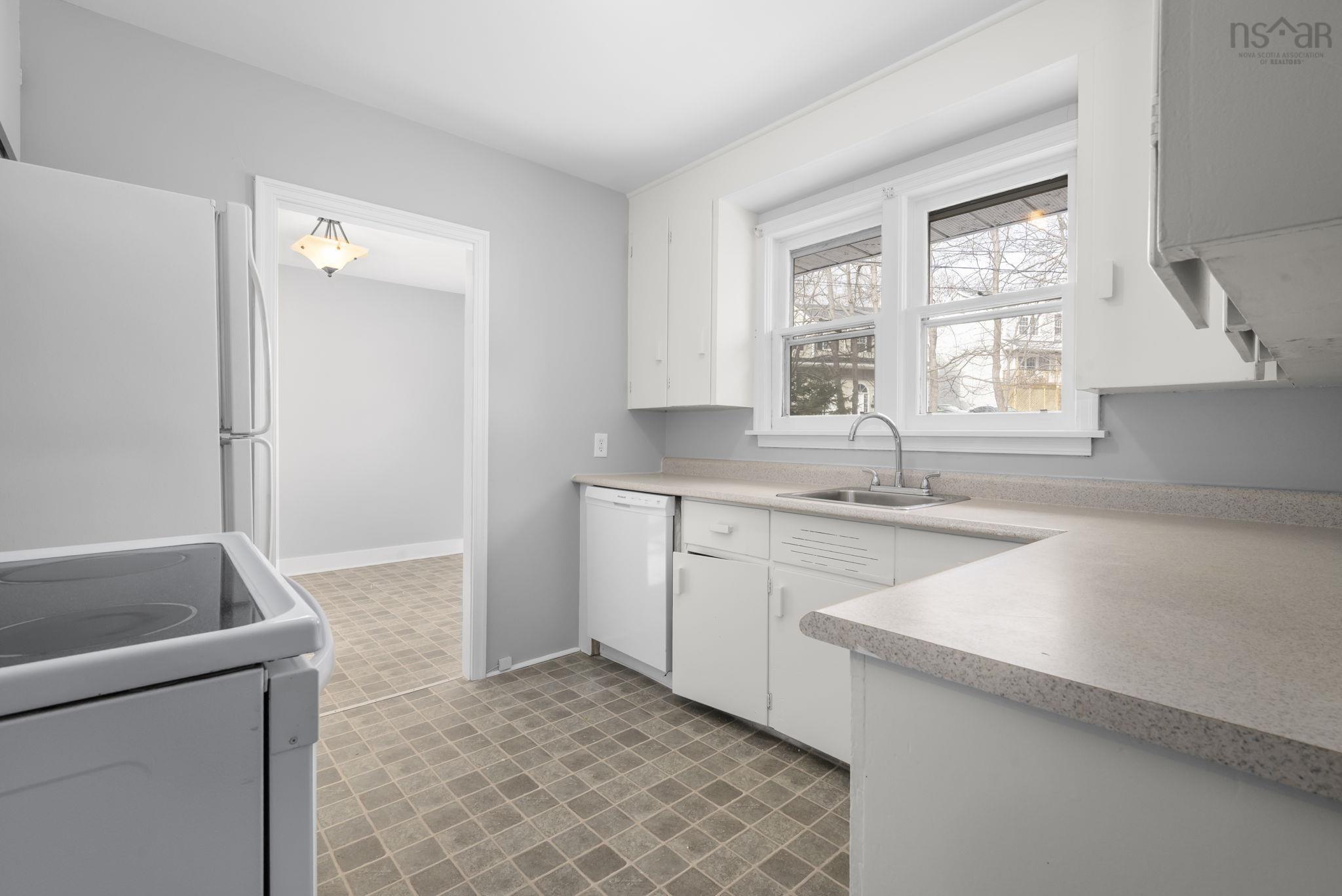 $479,000.00: 276 Rocky Lake Drive, Bedford