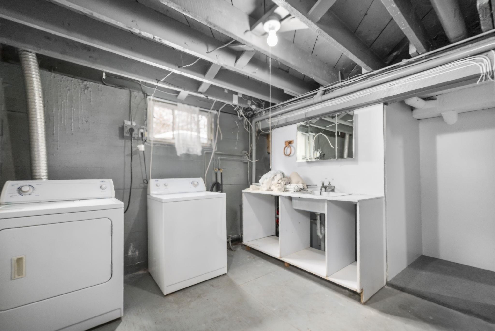 $479,000.00: 276 Rocky Lake Drive, Bedford