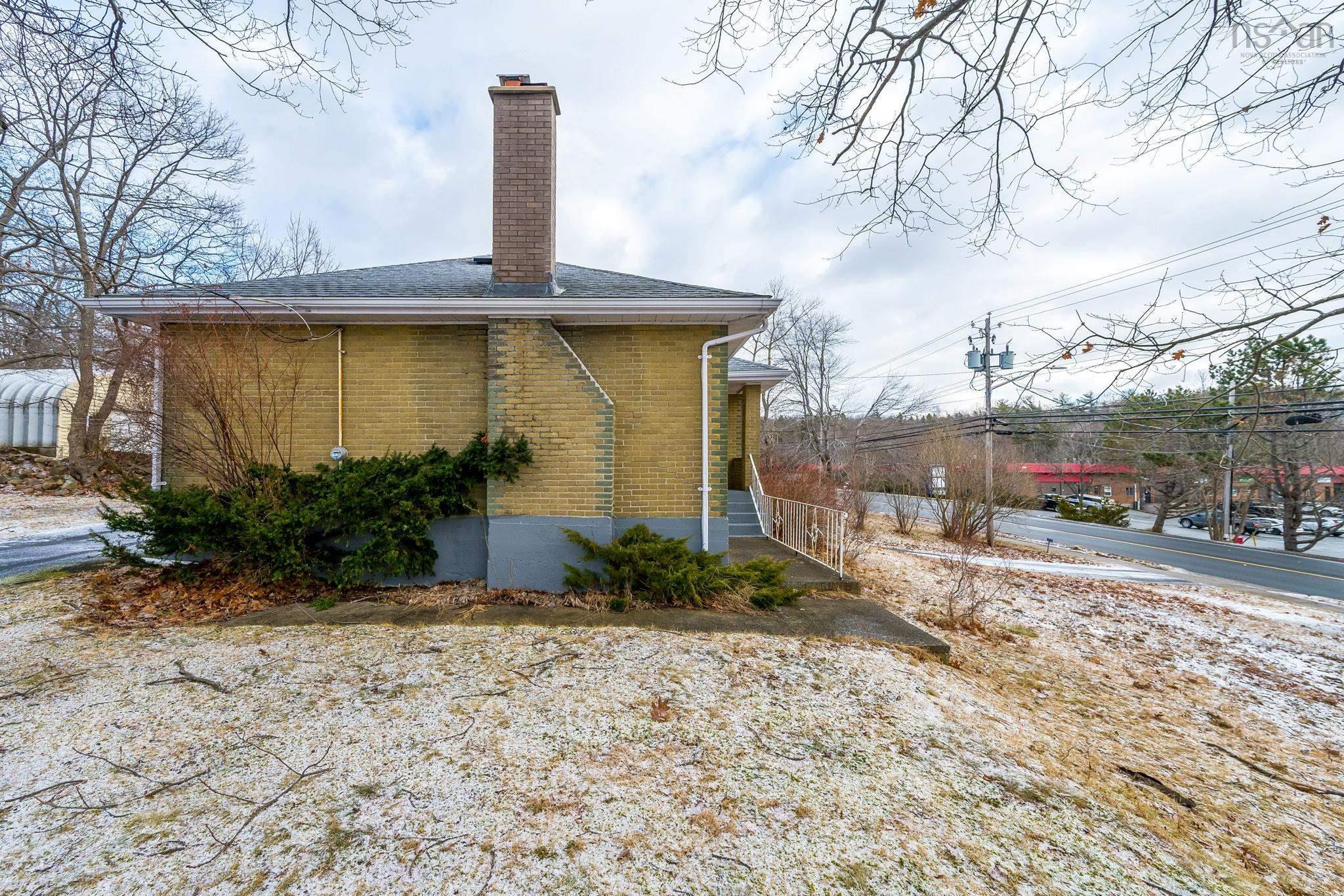 $479,000.00: 276 Rocky Lake Drive, Bedford