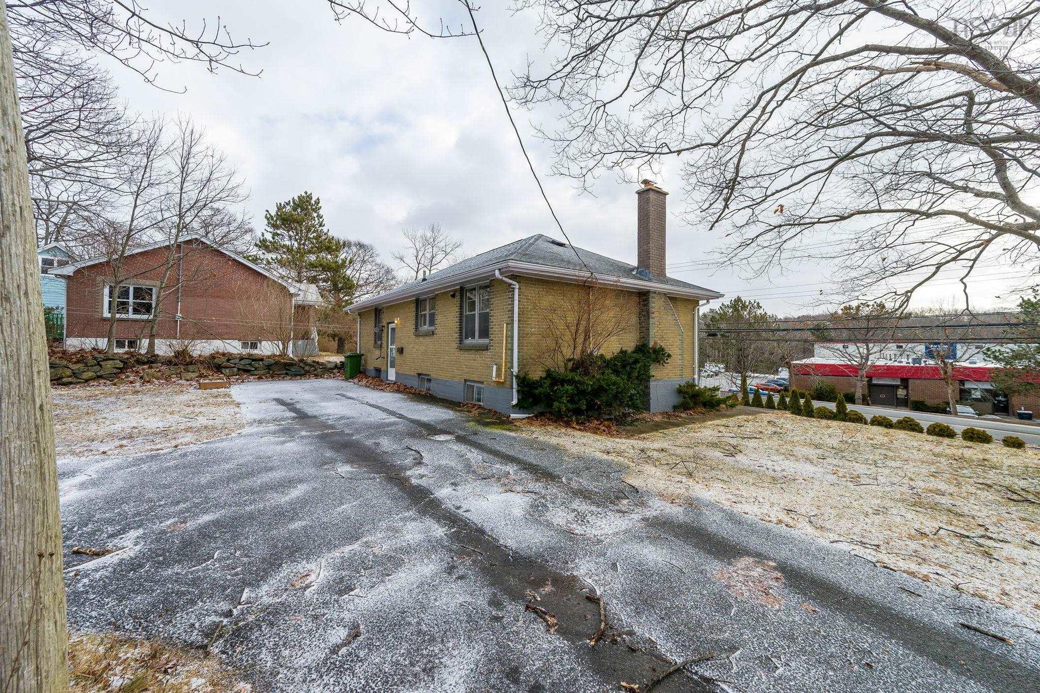 $479,000.00: 276 Rocky Lake Drive, Bedford