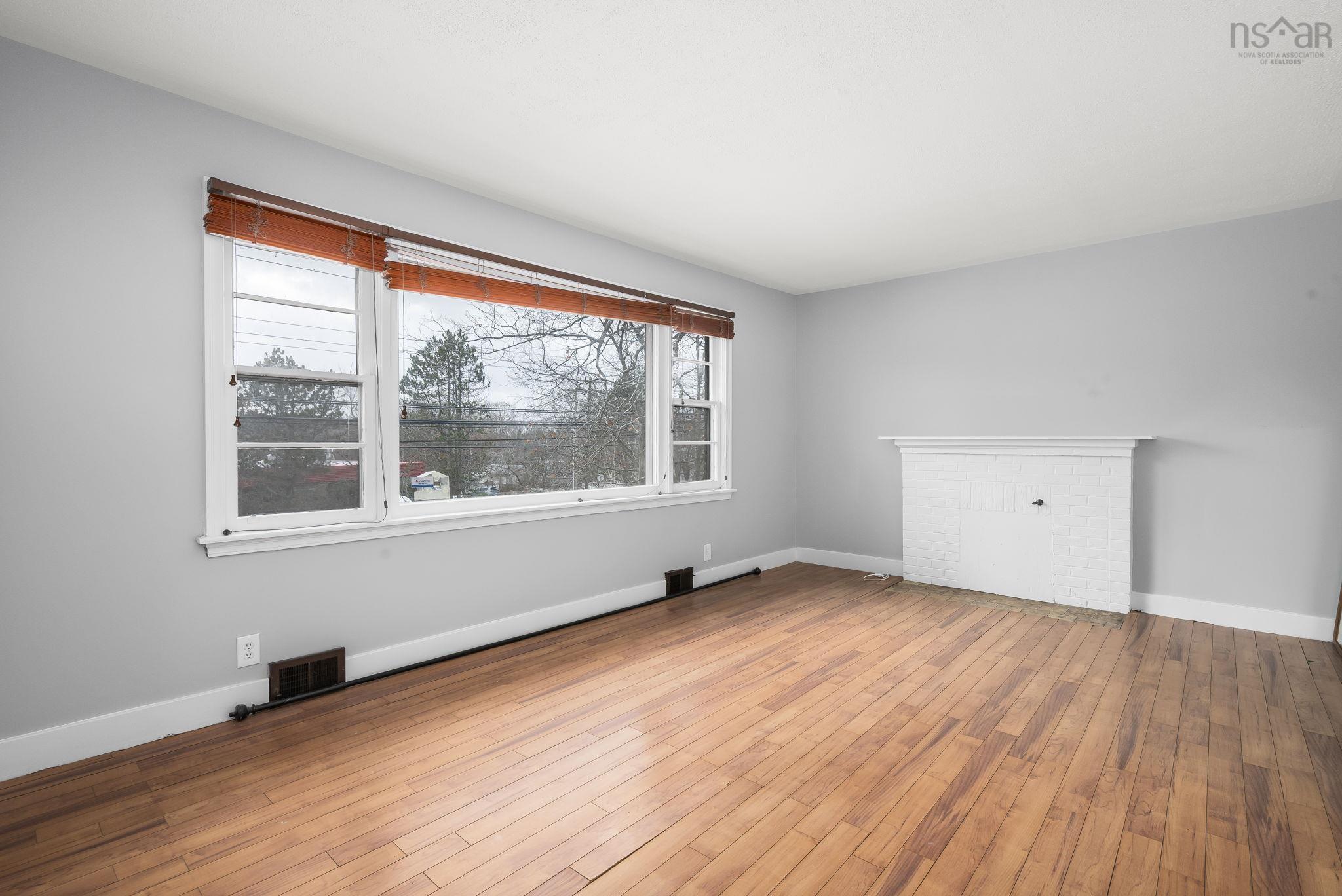 $479,000.00: 276 Rocky Lake Drive, Bedford