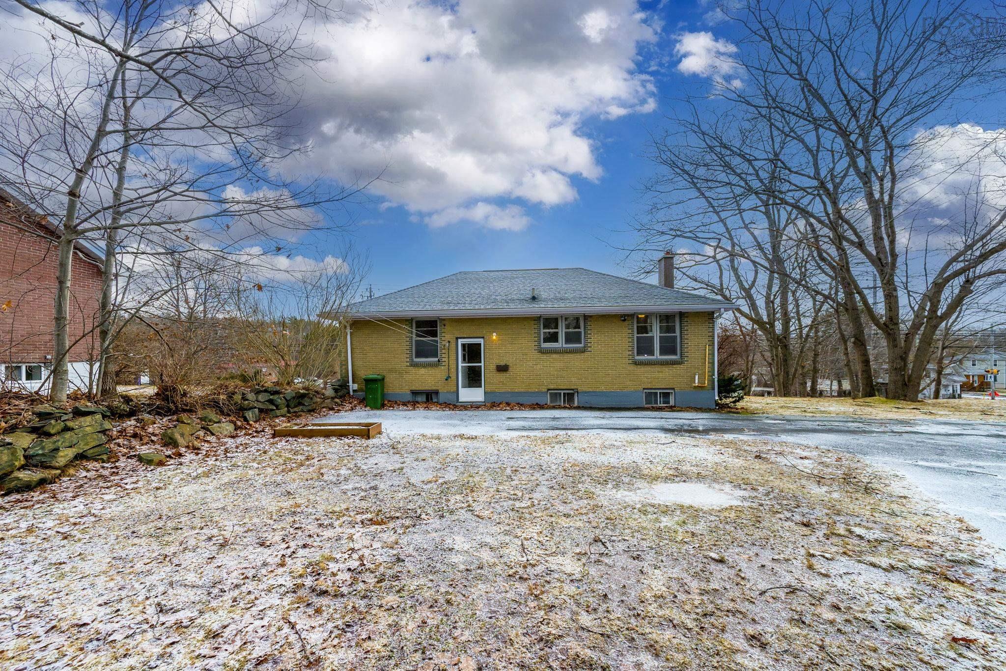 $479,000.00: 276 Rocky Lake Drive, Bedford