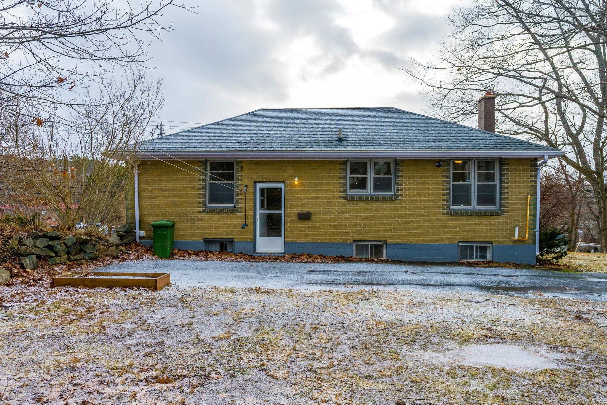 $479,000.00: 276 Rocky Lake Drive, Bedford