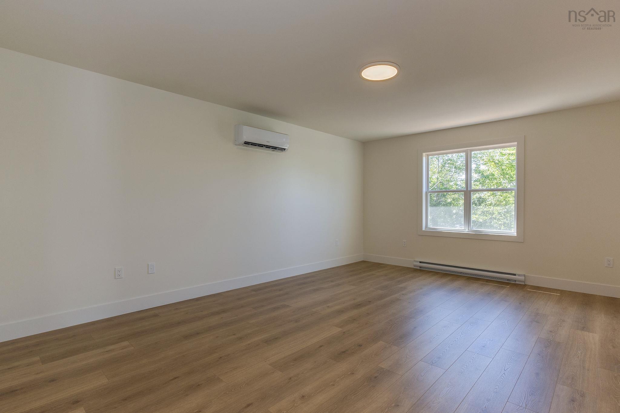 $744,900.00: PC-38 45 Pearlgarden Close, Dartmouth