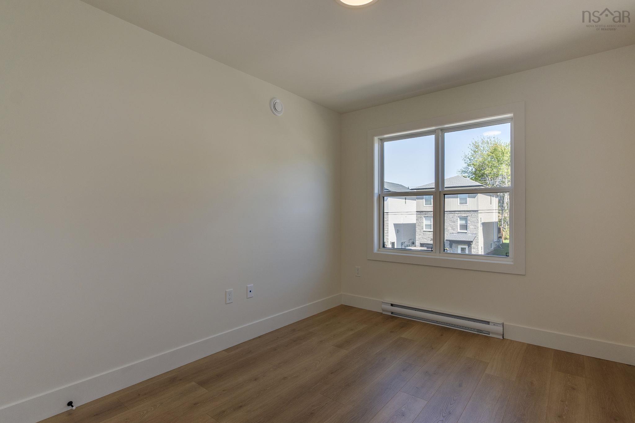 $744,900.00: PC-38 45 Pearlgarden Close, Dartmouth