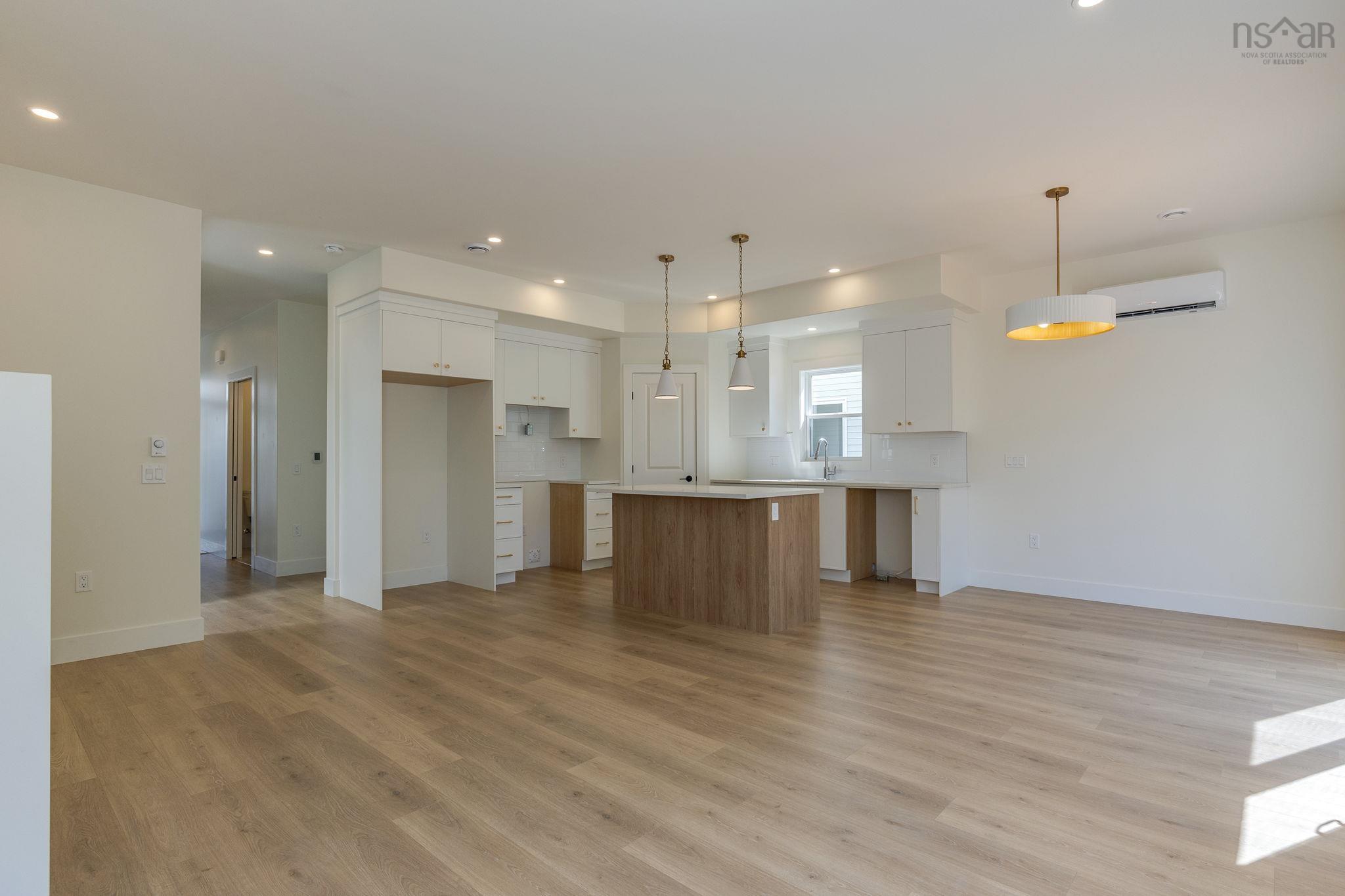 $744,900.00: PC-38 45 Pearlgarden Close, Dartmouth