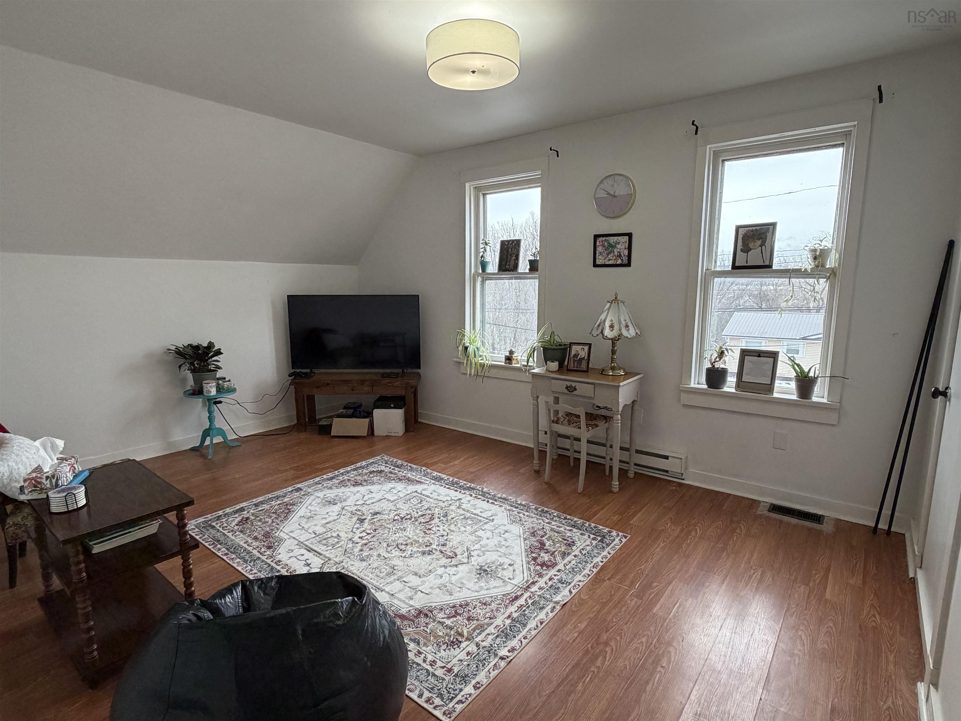 $234,900.00: 32 Emmanuel Street, Stellarton