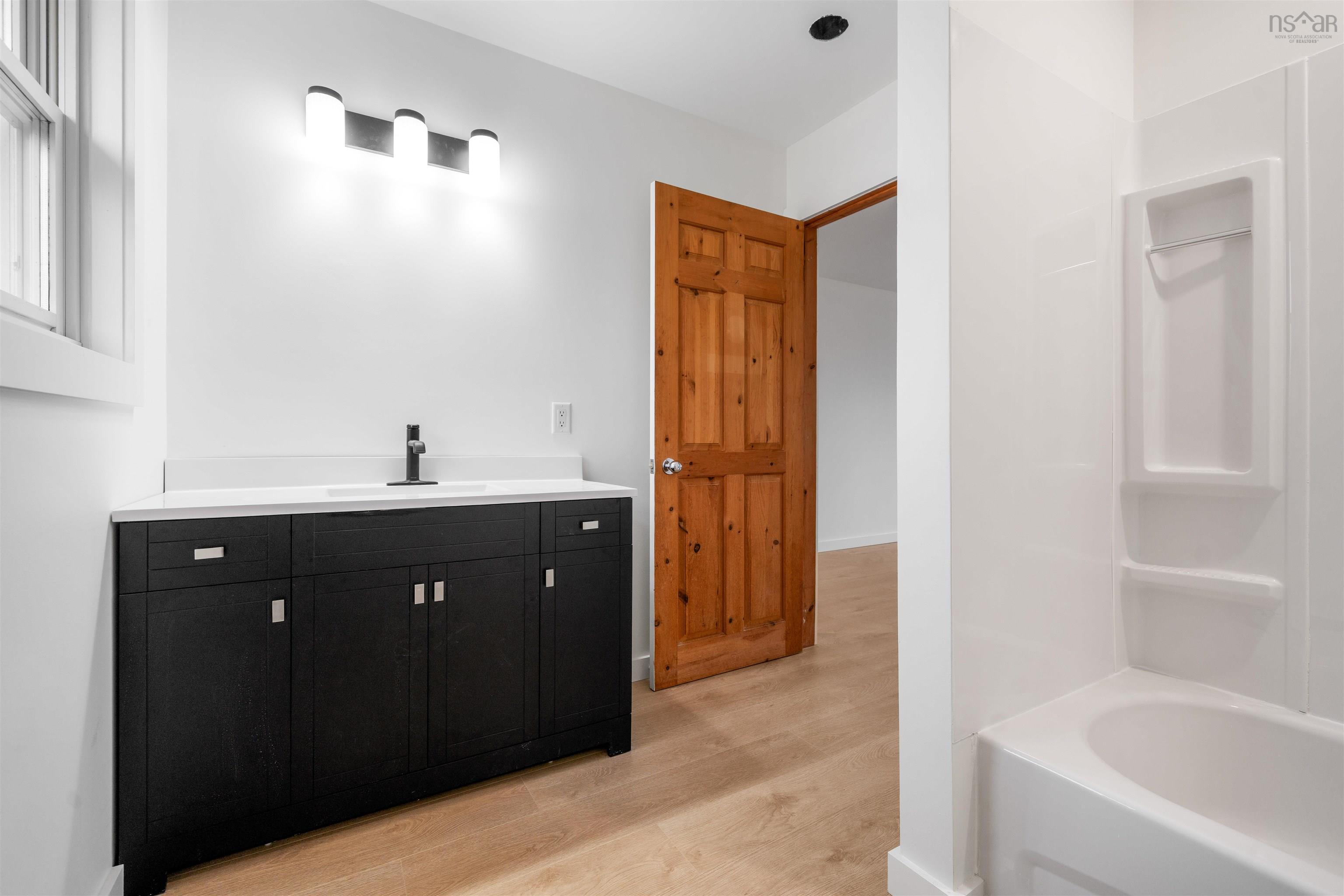 $559,900.00: 120 Old Hill Road, Sherbrooke