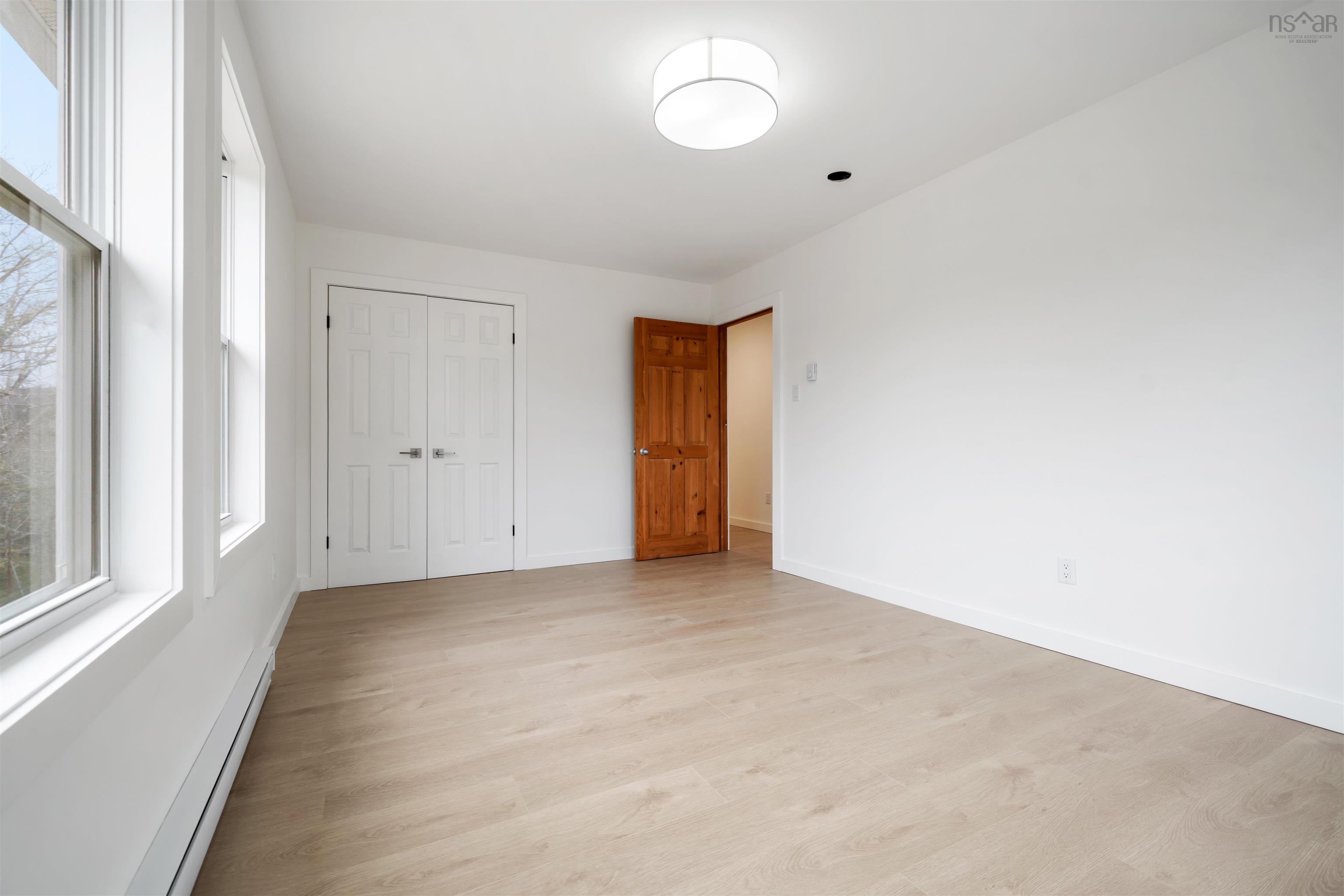 $559,900.00: 120 Old Hill Road, Sherbrooke