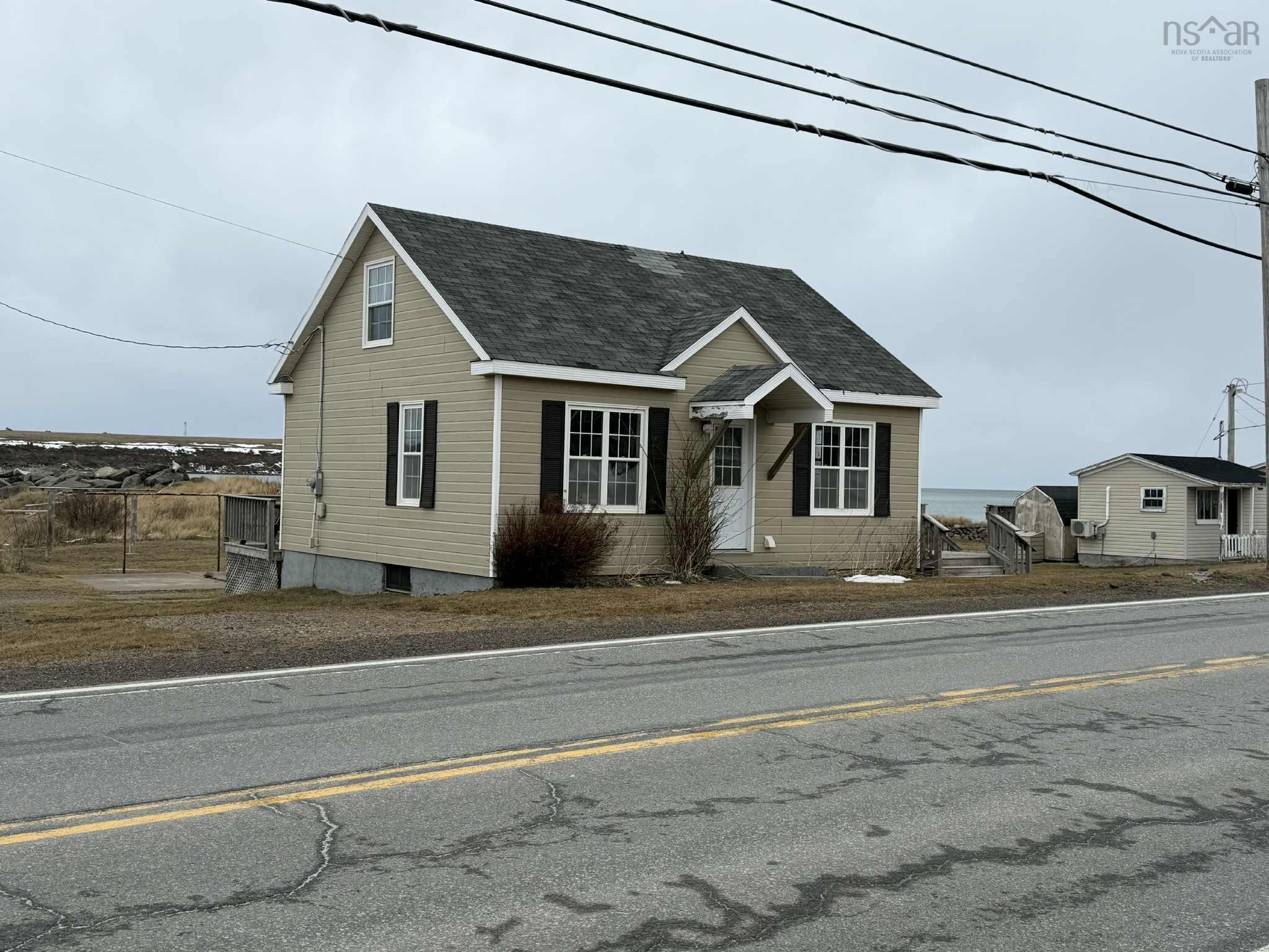 $189,000.00: 15479 Cabot Trail, Chéticamp