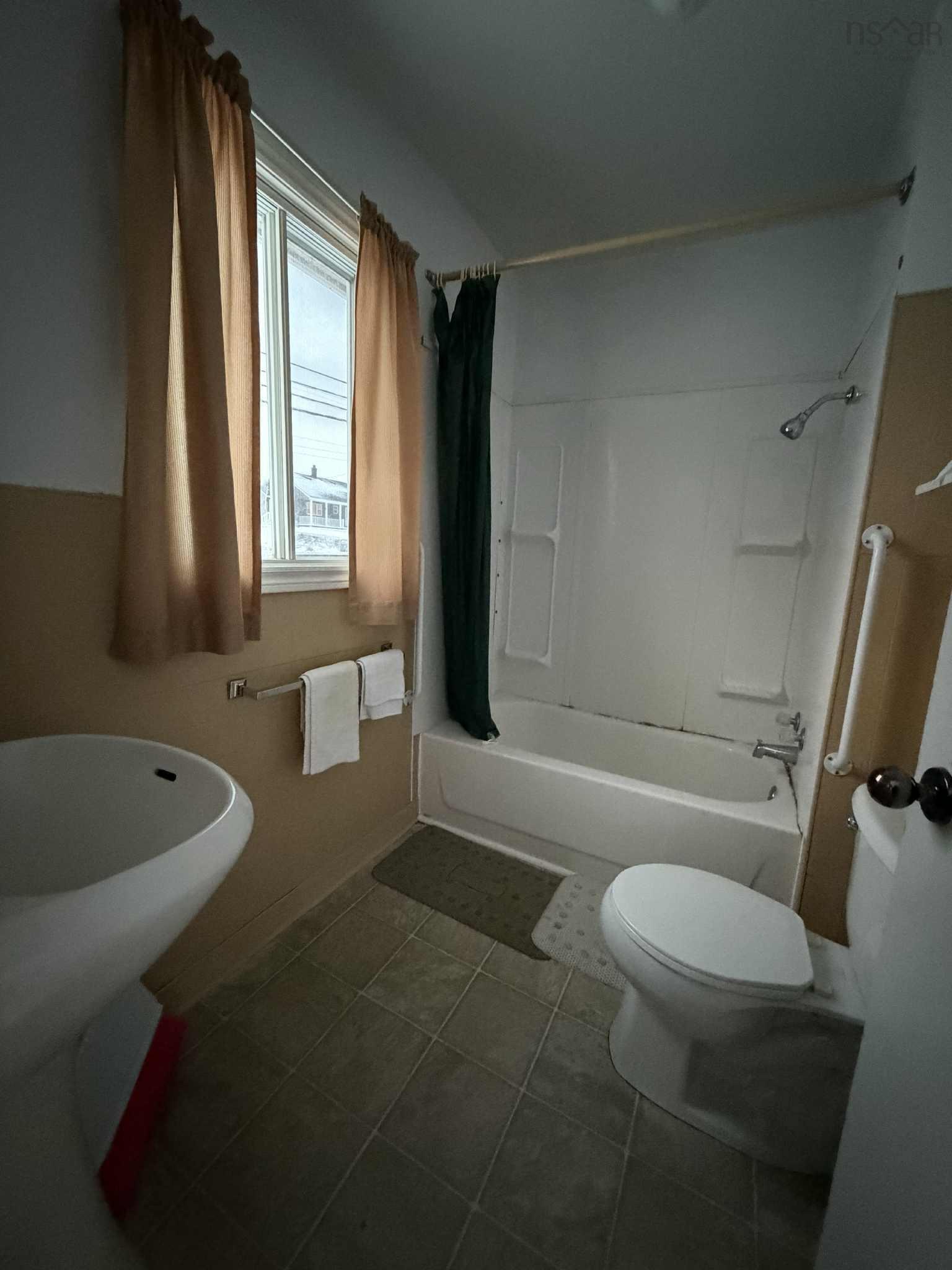 $175,000.00: 15481 Cabot Trail, Chéticamp