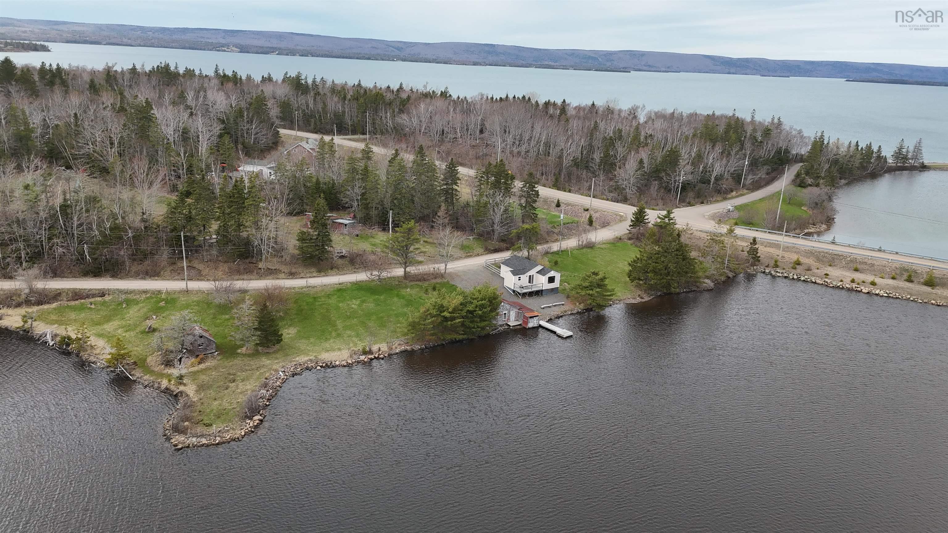 $295,000.00: 118 Old Black River Road, Dundee