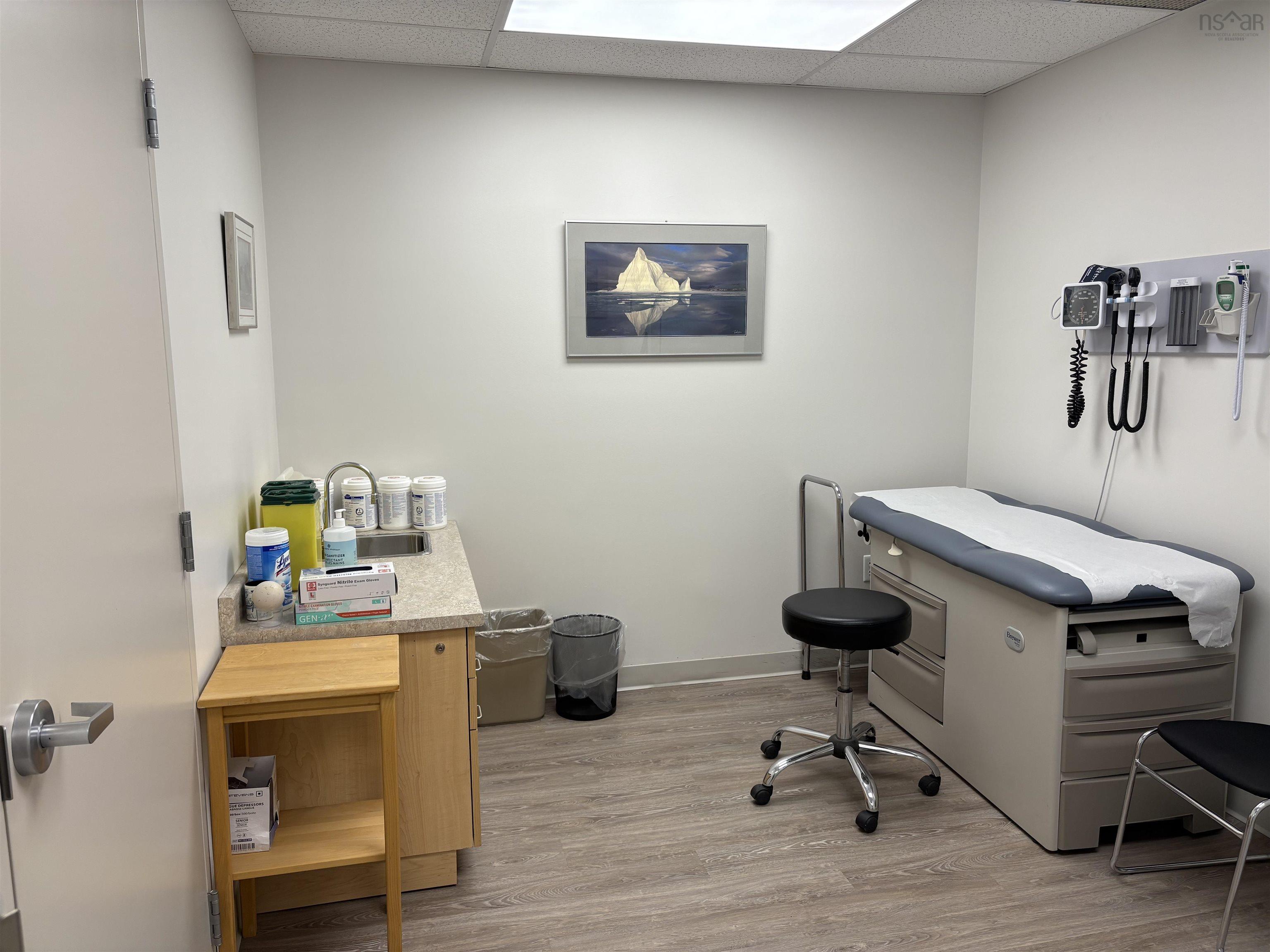 805 5991 Spring Garden Road, Halifax, NS (MLS 202601031)