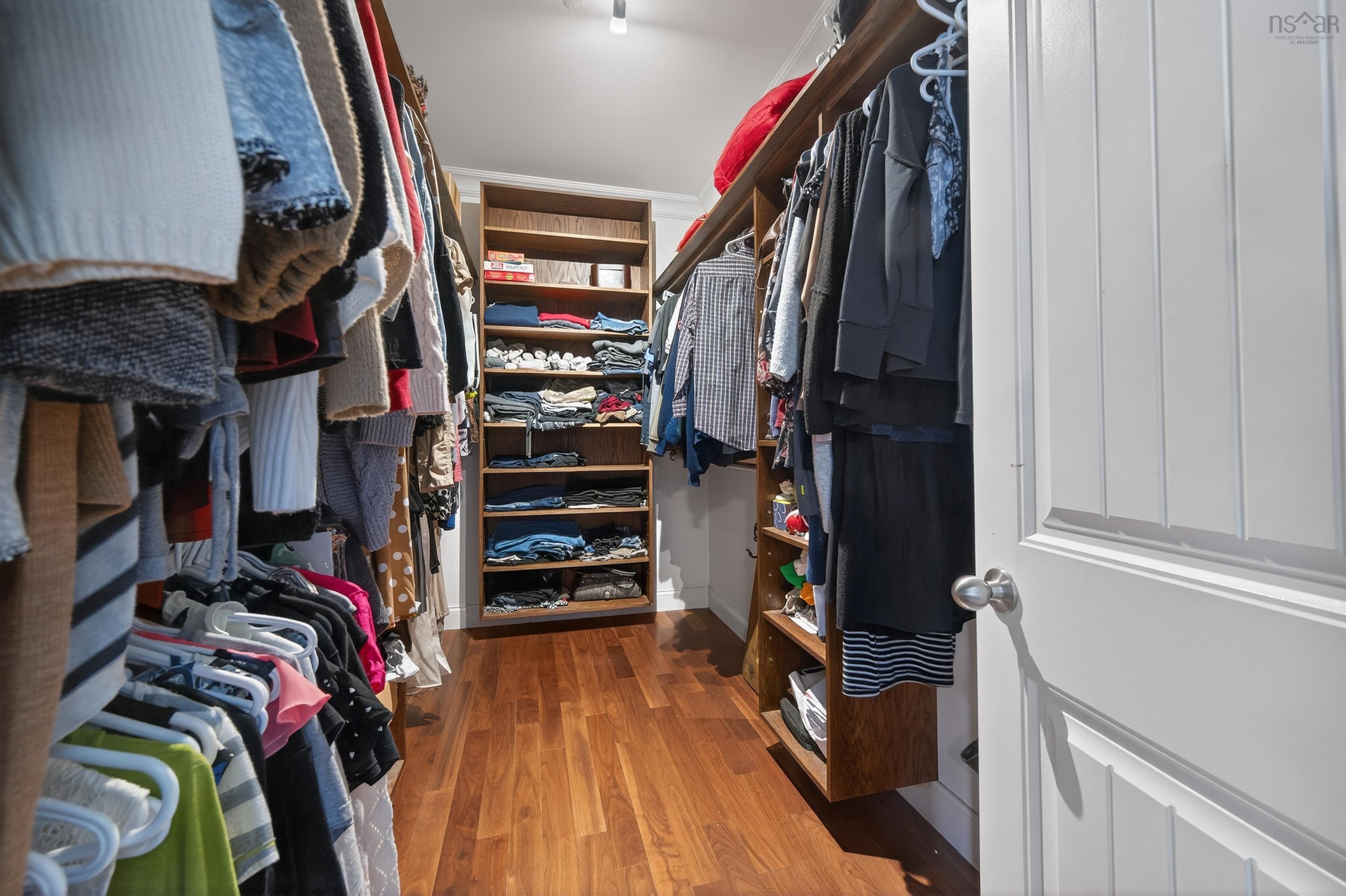 $599,900.00: 127 Aspen Grove    Howie Center, Sydney River