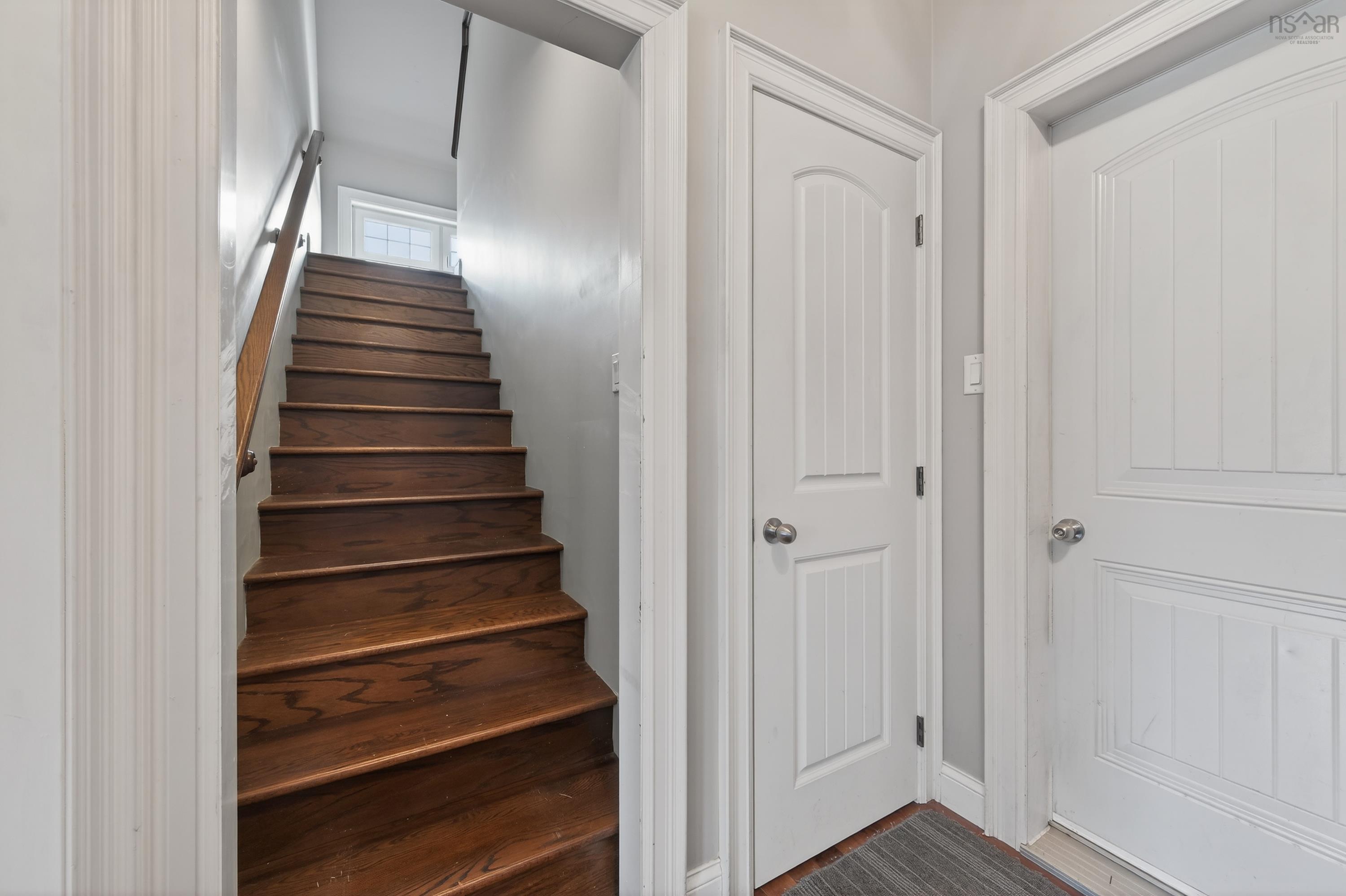 $599,900.00: 127 Aspen Grove    Howie Center, Sydney River