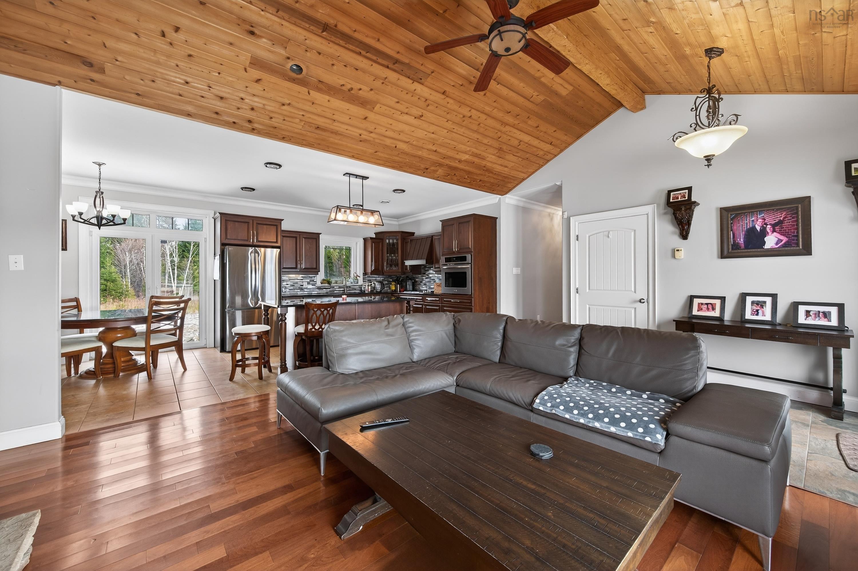 $599,900.00: 127 Aspen Grove    Howie Center, Sydney River