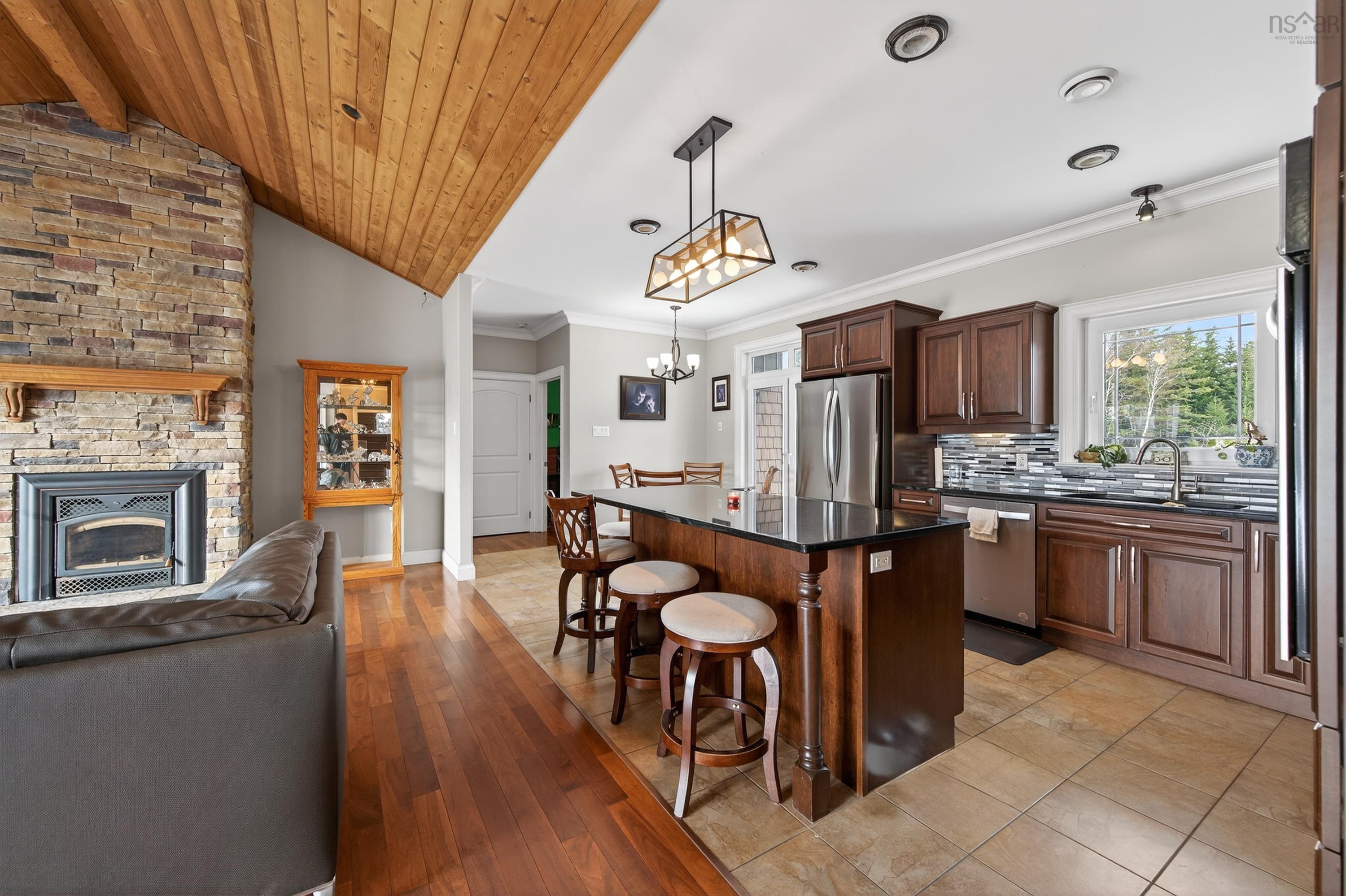 $599,900.00: 127 Aspen Grove    Howie Center, Sydney River