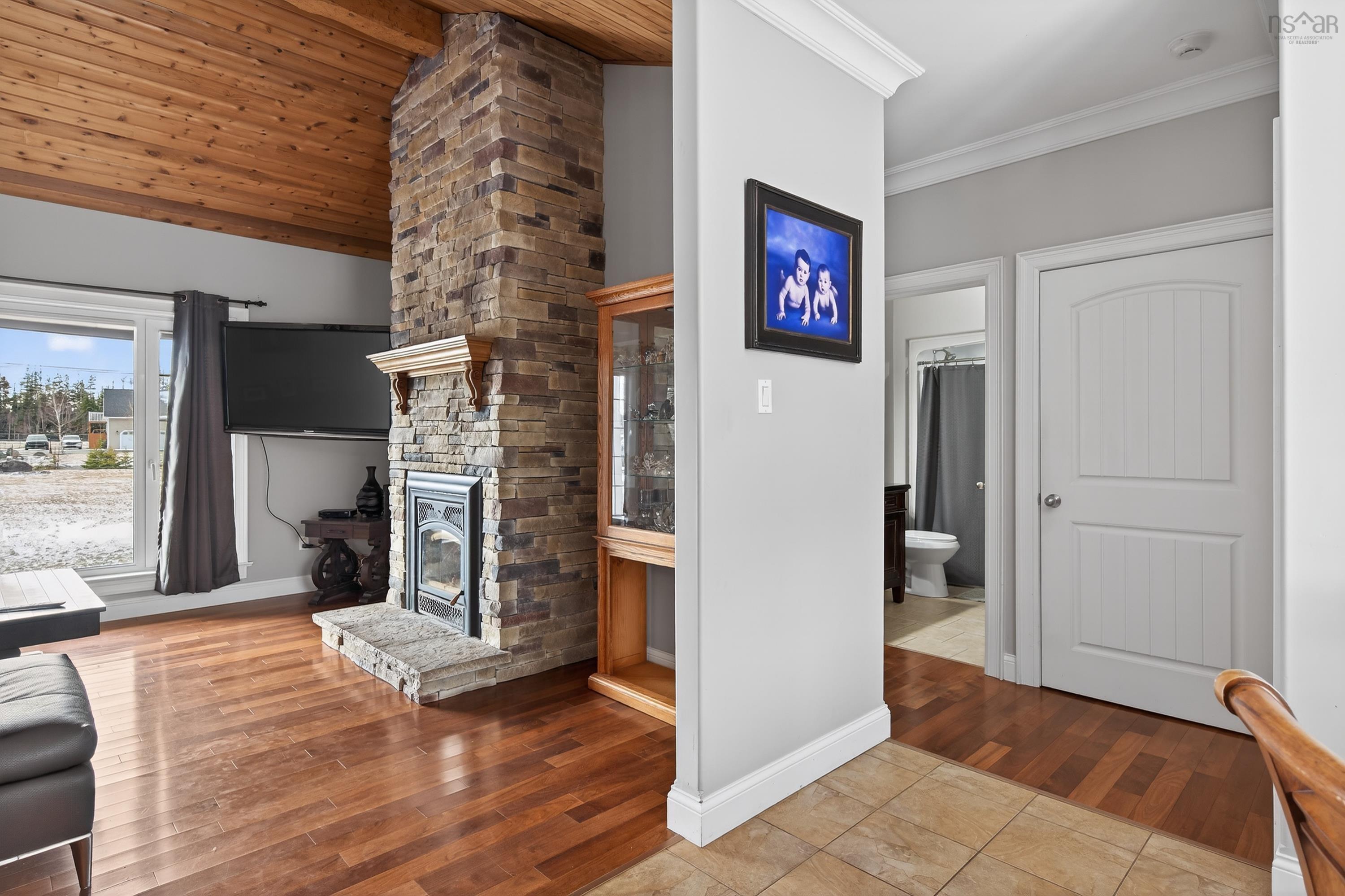 $599,900.00: 127 Aspen Grove    Howie Center, Sydney River