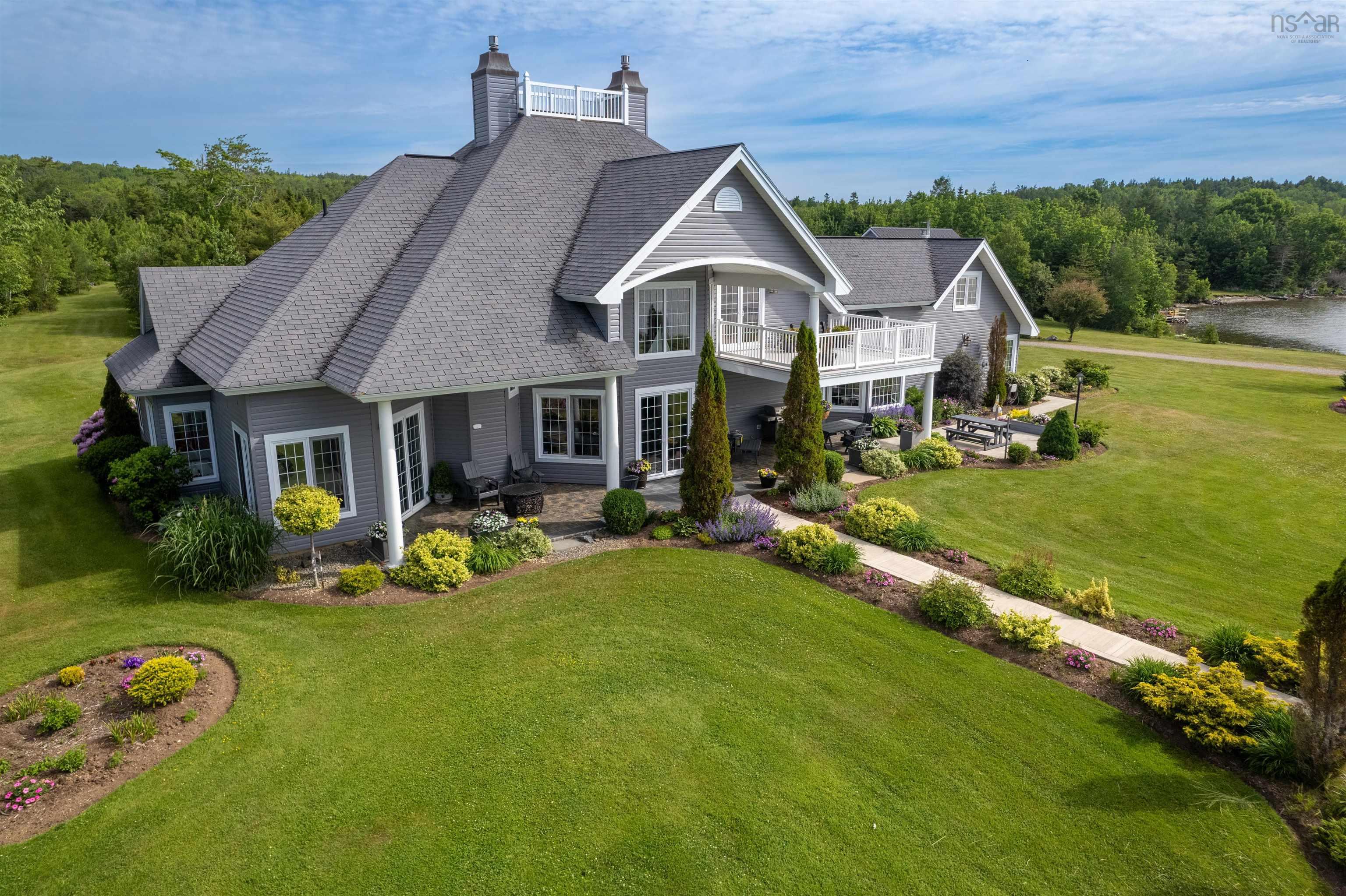 $1,598,000.00: 8805 Highway 105 Baddeck Inlet Highway, Baddeck Inlet