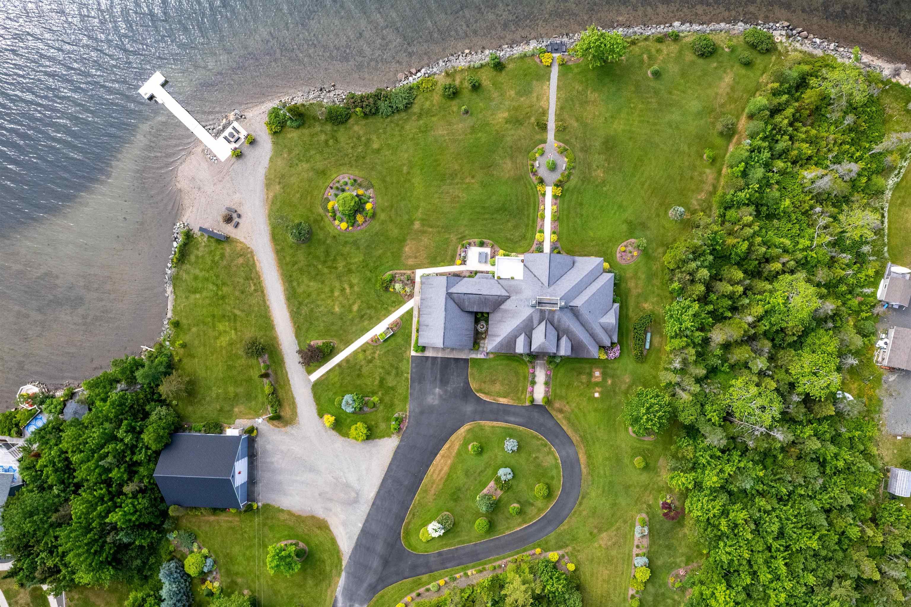 $1,598,000.00: 8805 Highway 105 Baddeck Inlet Highway, Baddeck Inlet