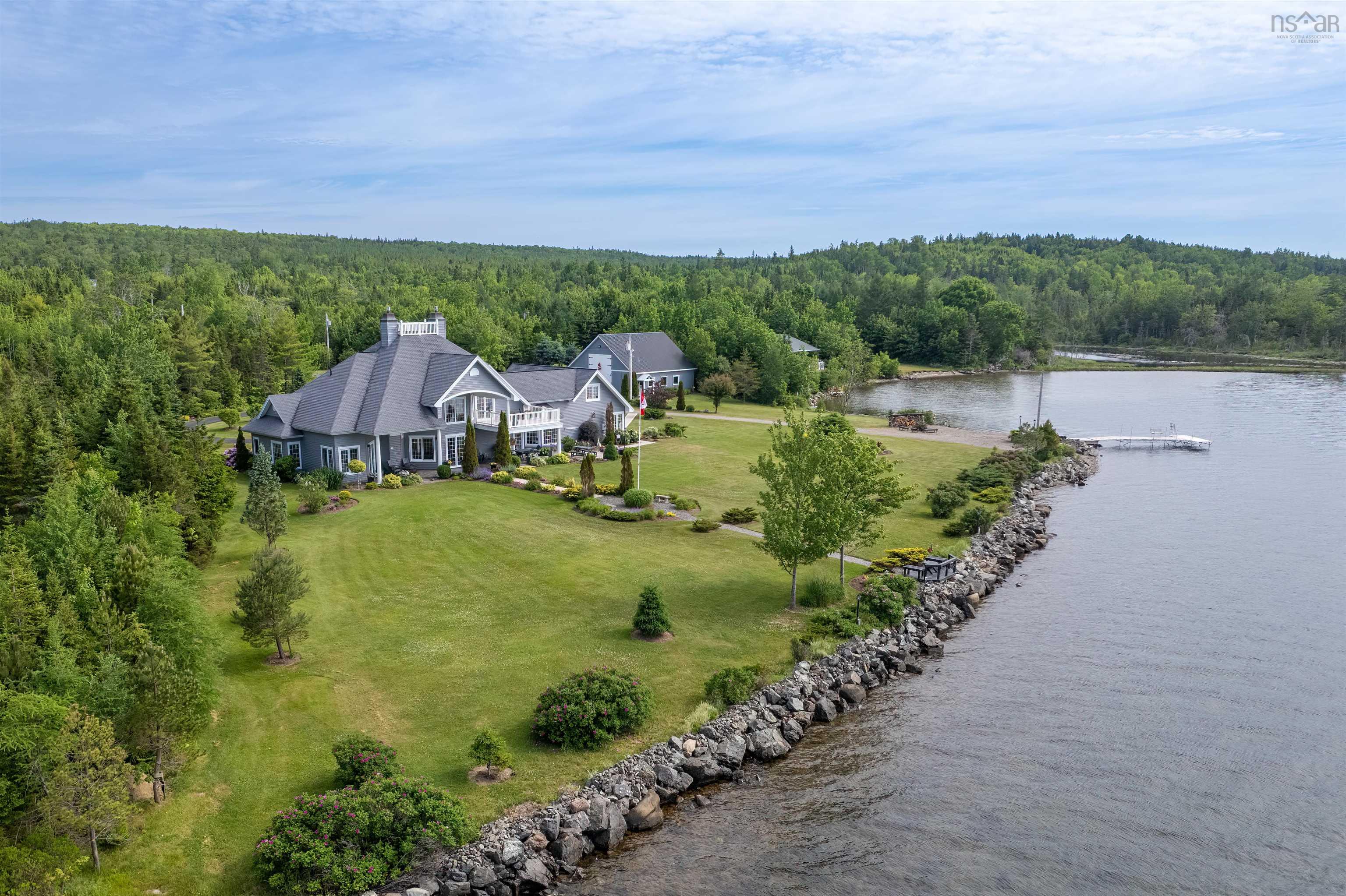 $1,598,000.00: 8805 Highway 105 Baddeck Inlet Highway, Baddeck Inlet