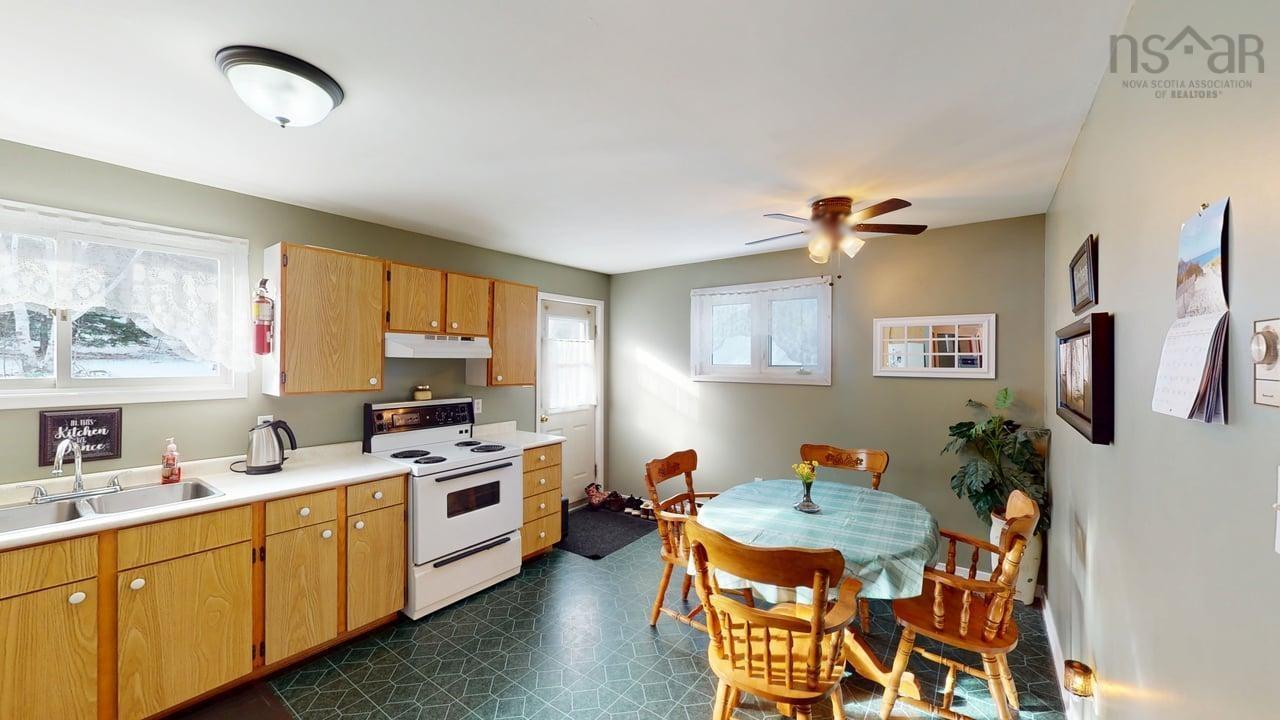 $289,900.00: 13844 NS-4, Aulds Cove