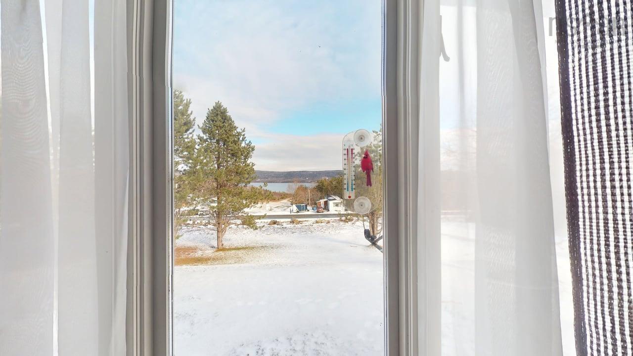 $289,900.00: 13844 NS-4, Aulds Cove