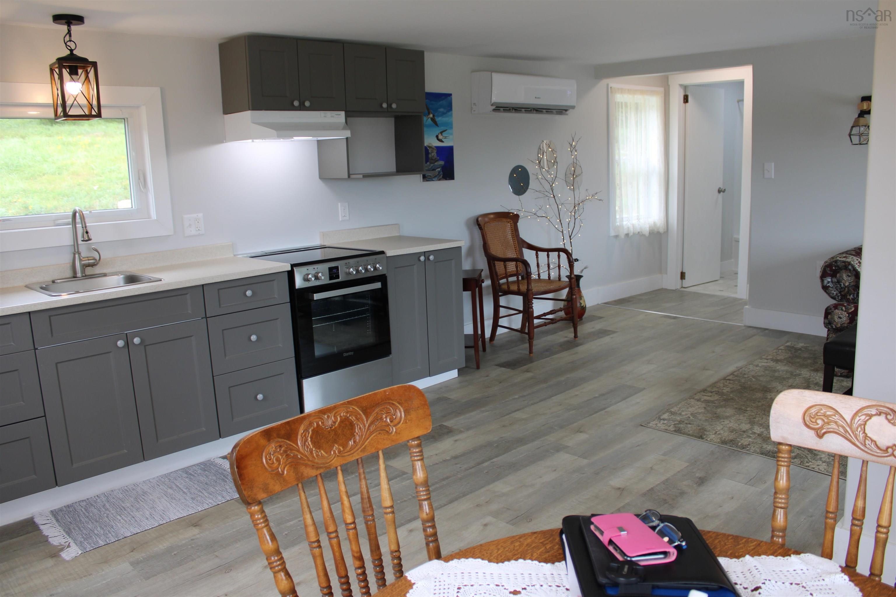 $142,500.00: 5067 #7 Highway, Liscomb