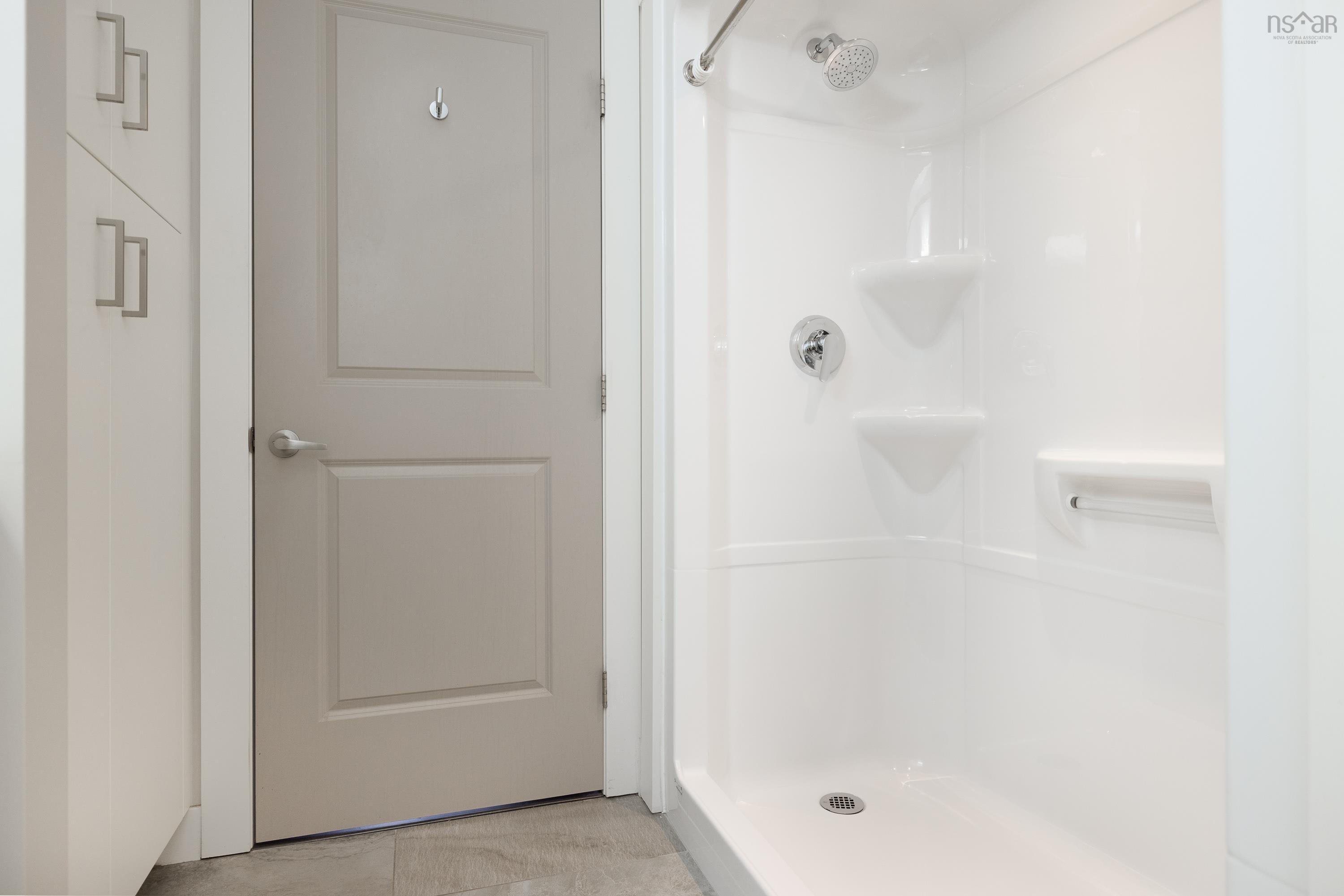 $574,900.00: 302 267 Gary Martin Drive, Bedford