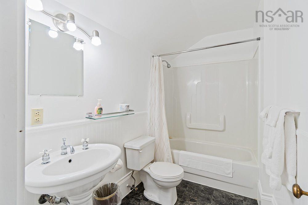 $950,000.00: 8979 Route 201 Highway, Nictaux