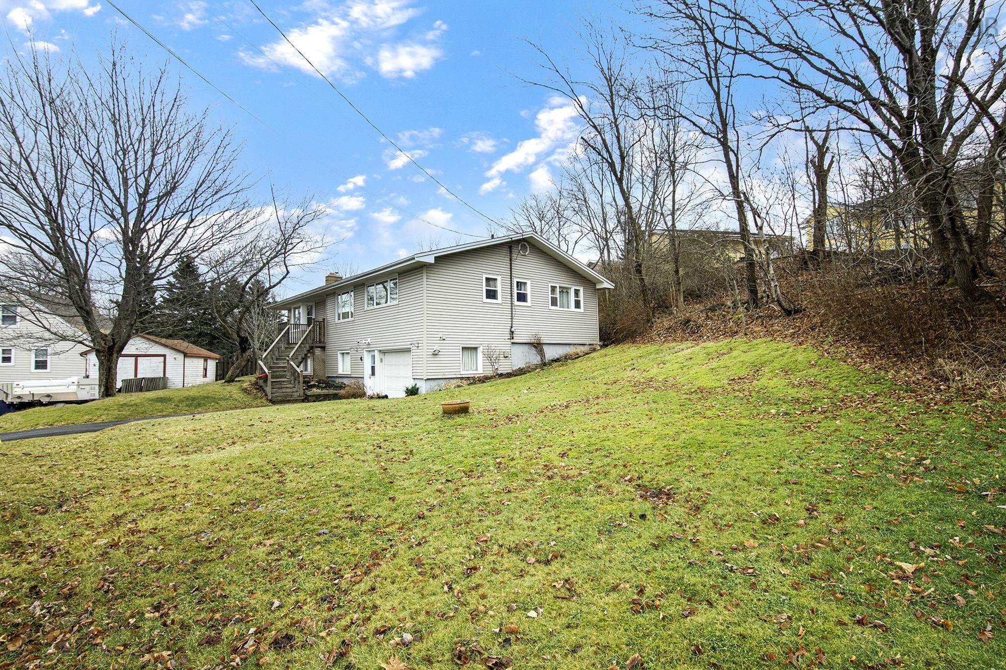 $519,500.00: 4 Harris Road, Dartmouth