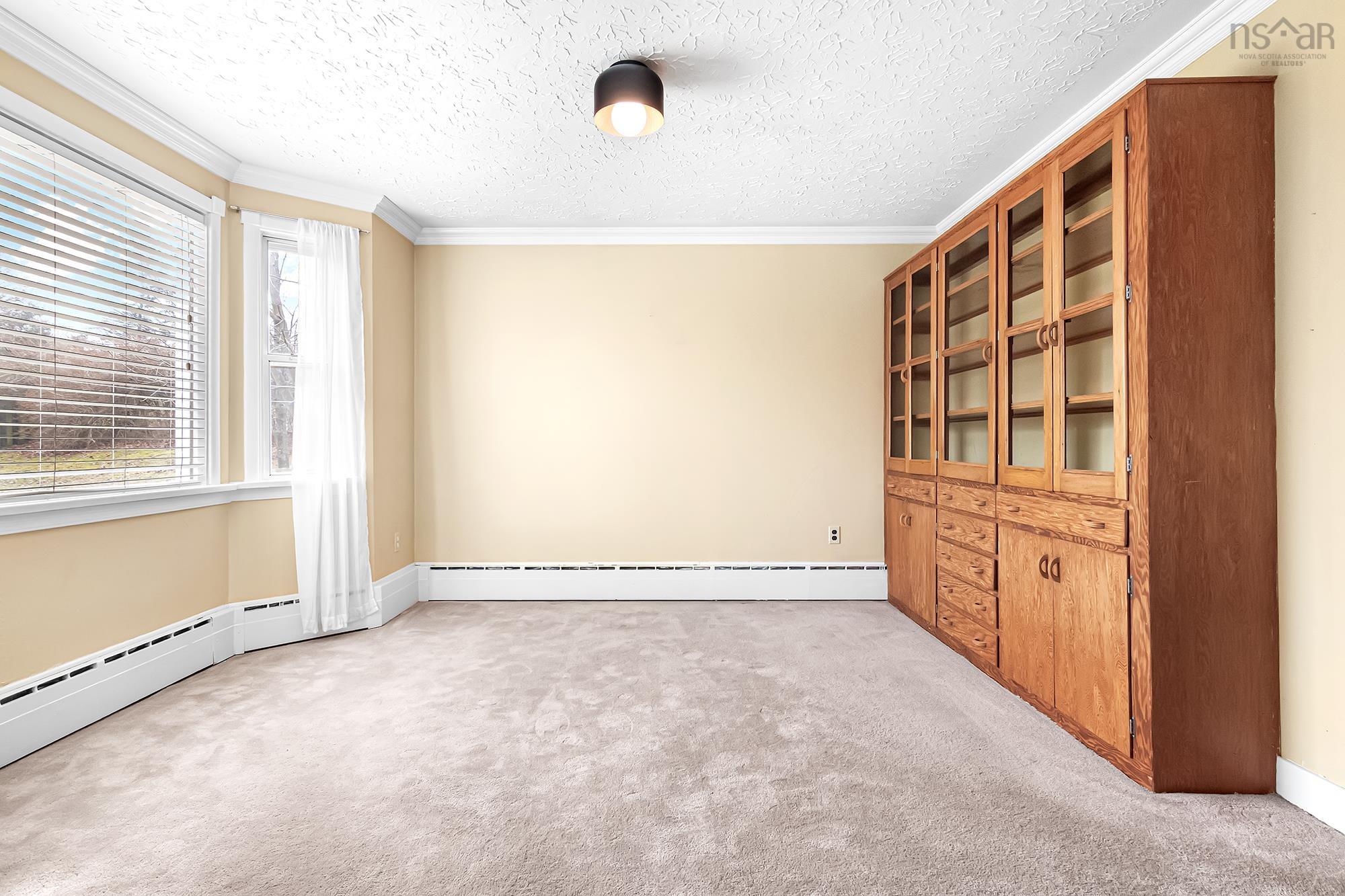 $519,500.00: 4 Harris Road, Dartmouth