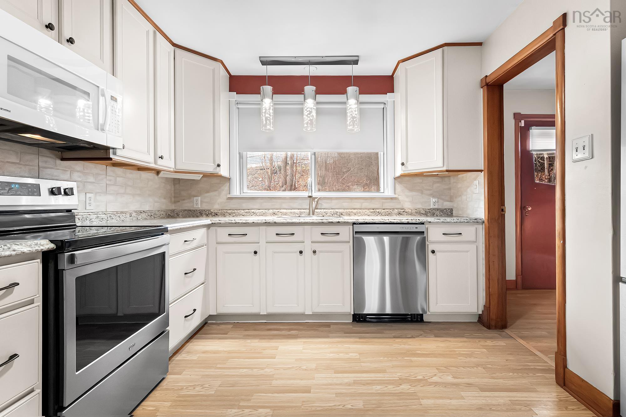 $519,500.00: 4 Harris Road, Dartmouth