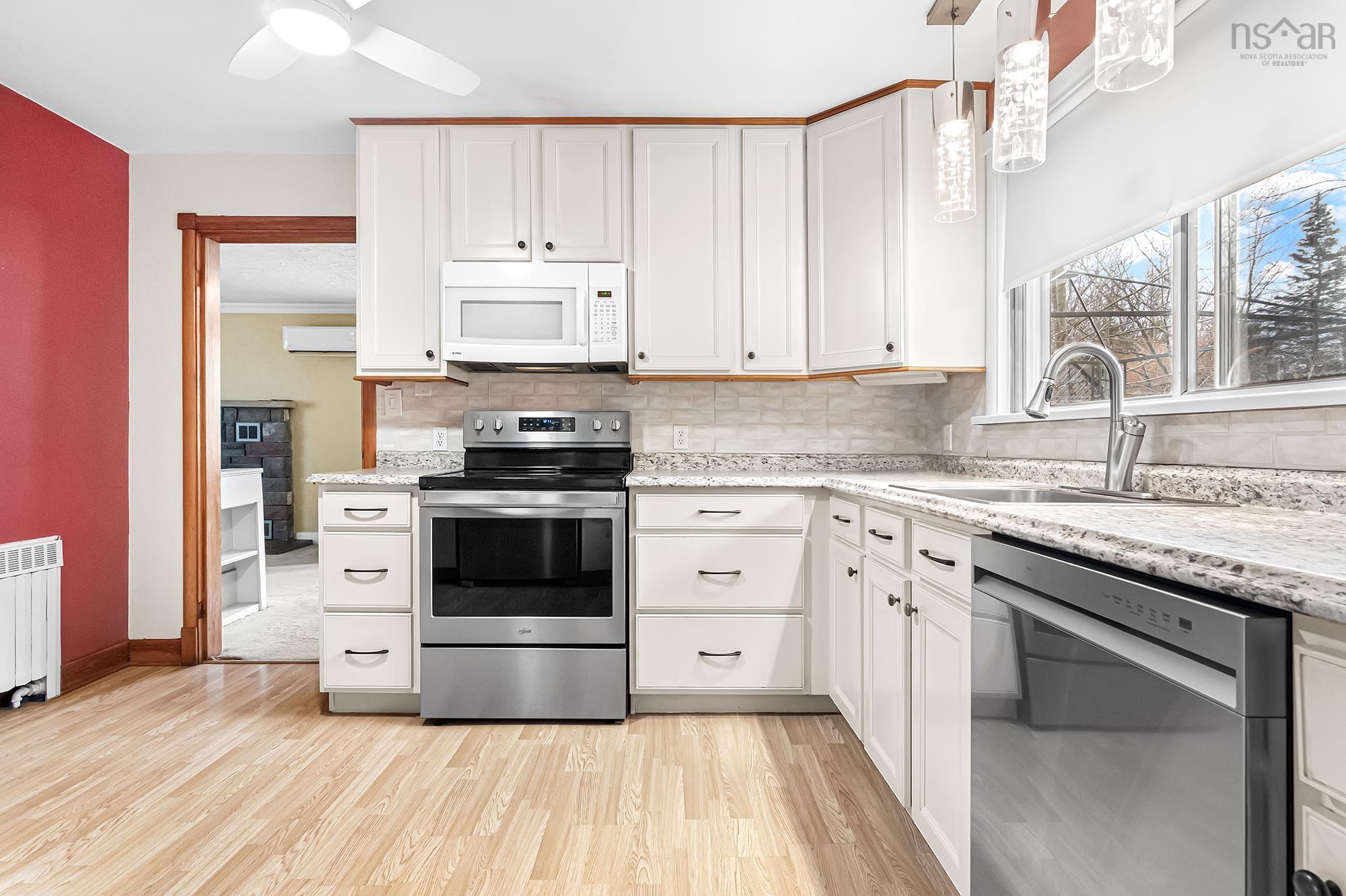 $519,500.00: 4 Harris Road, Dartmouth