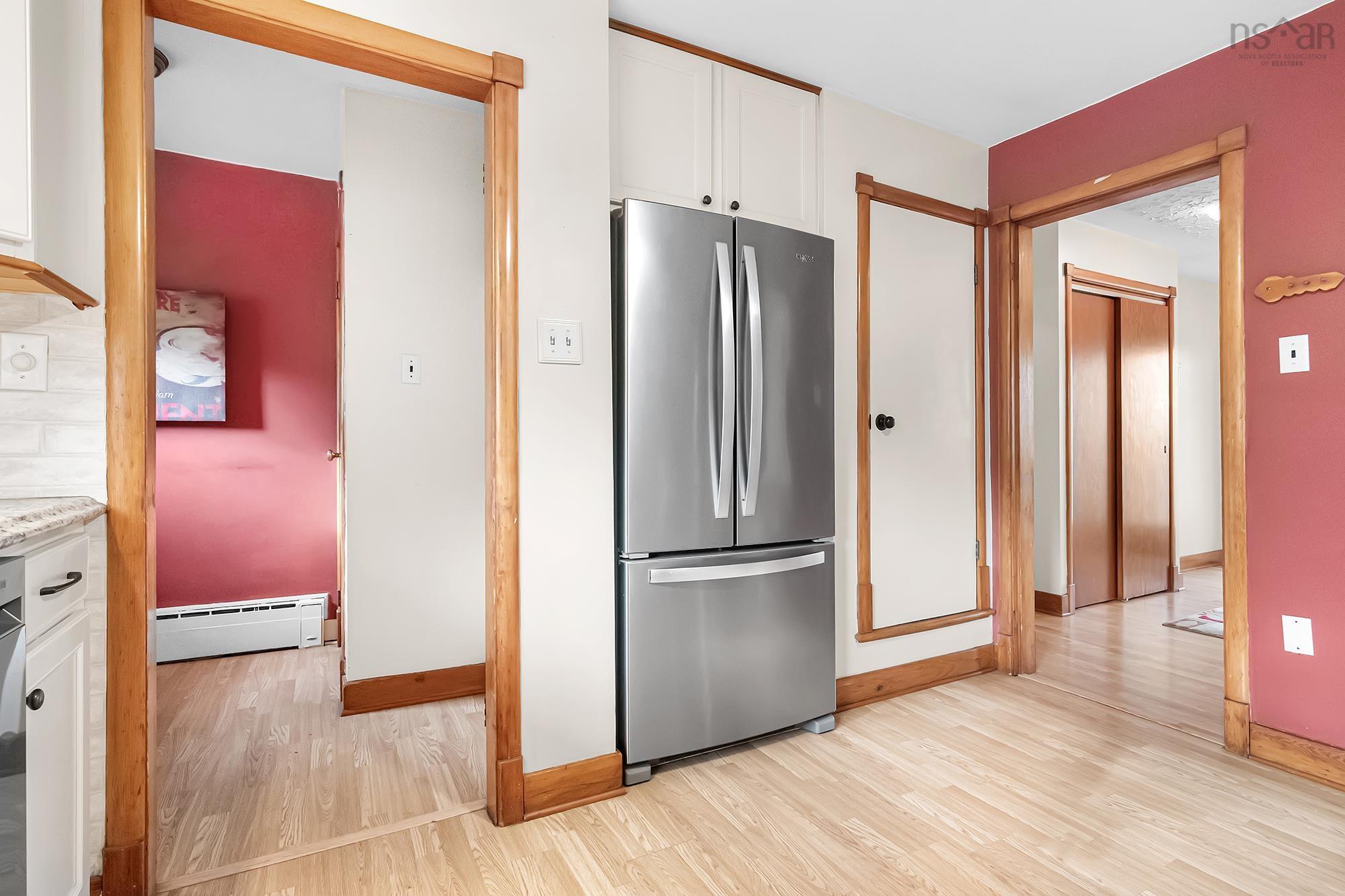 $519,500.00: 4 Harris Road, Dartmouth