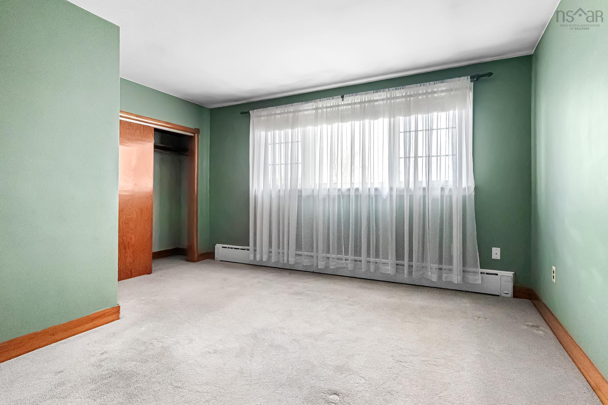 $519,500.00: 4 Harris Road, Dartmouth