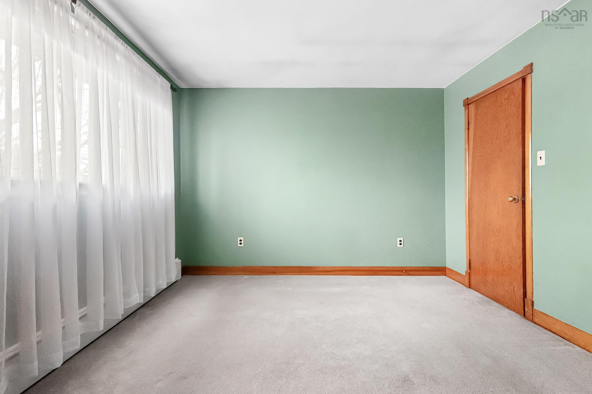 $519,500.00: 4 Harris Road, Dartmouth