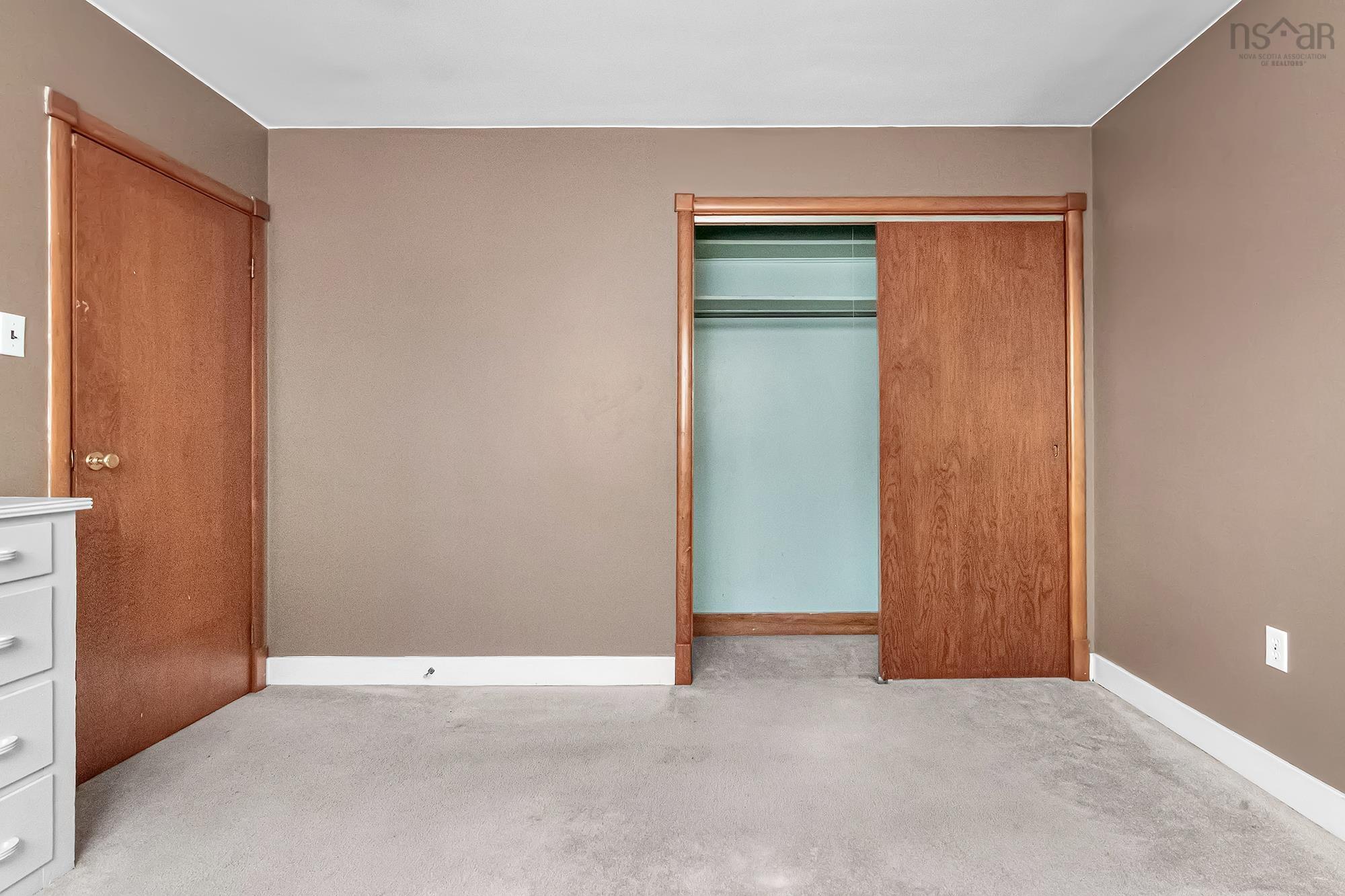 $519,500.00: 4 Harris Road, Dartmouth