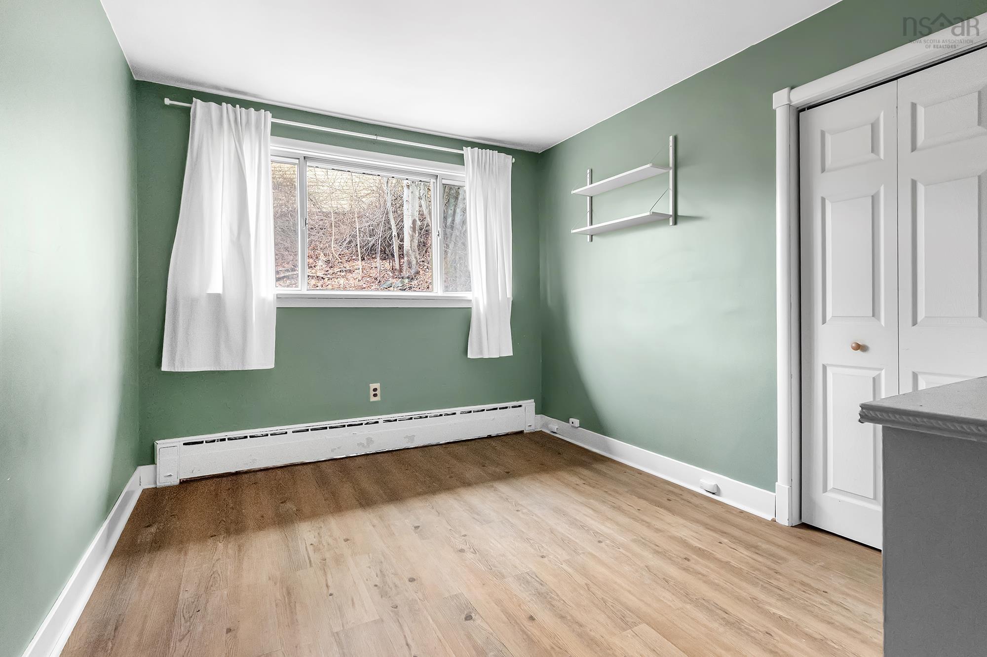 $519,500.00: 4 Harris Road, Dartmouth