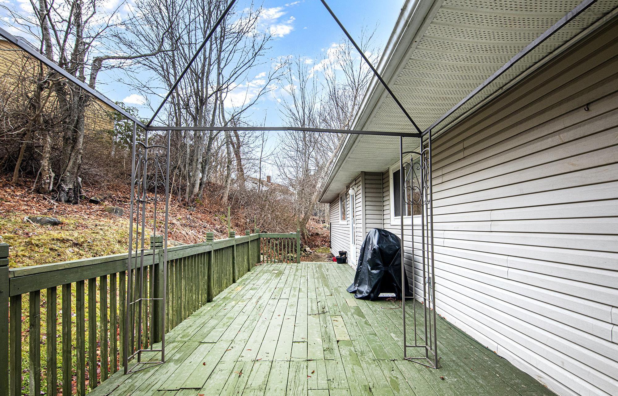 $519,500.00: 4 Harris Road, Dartmouth