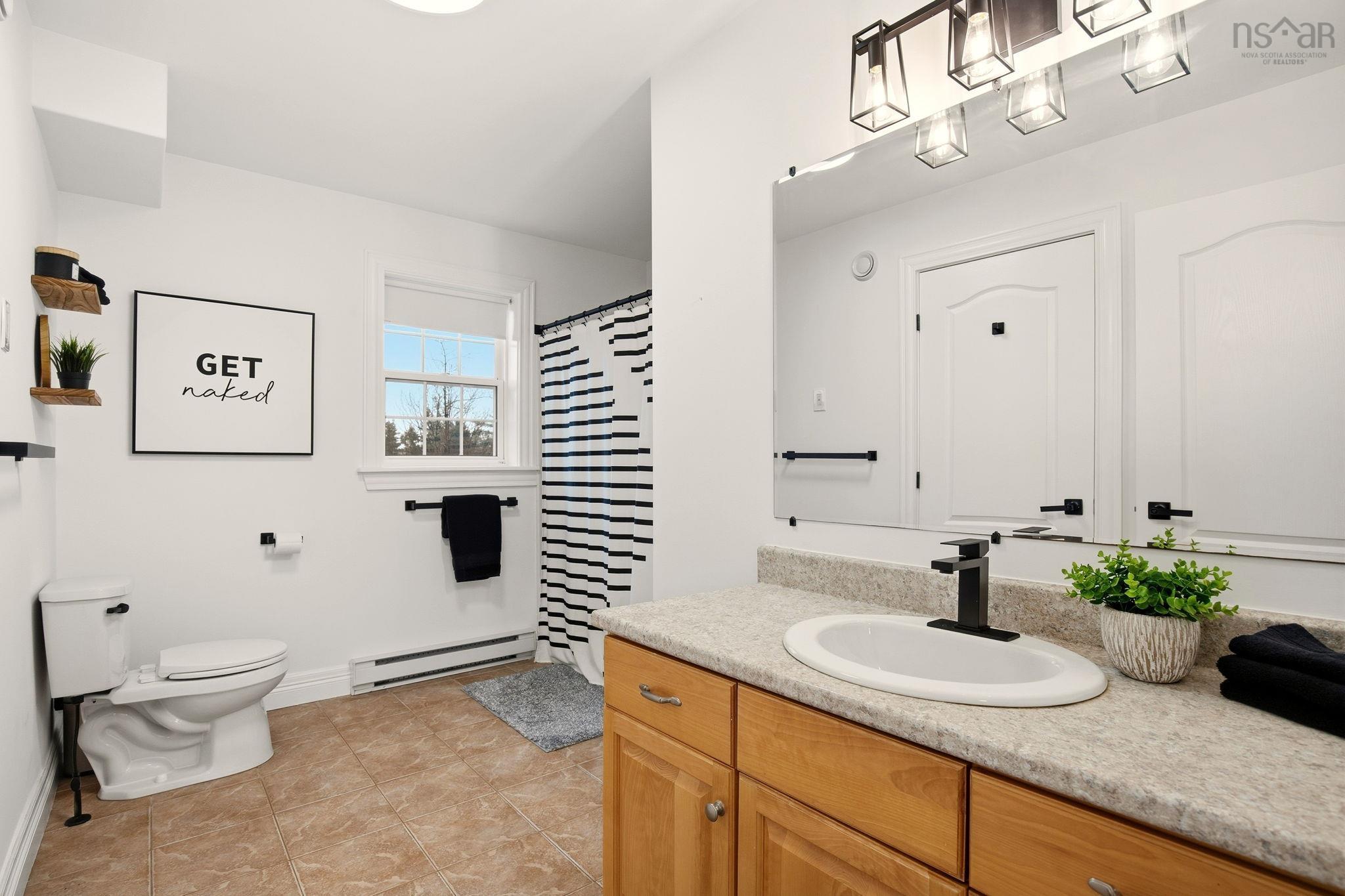 $595,000.00: 883 Mineville Road, Mineville