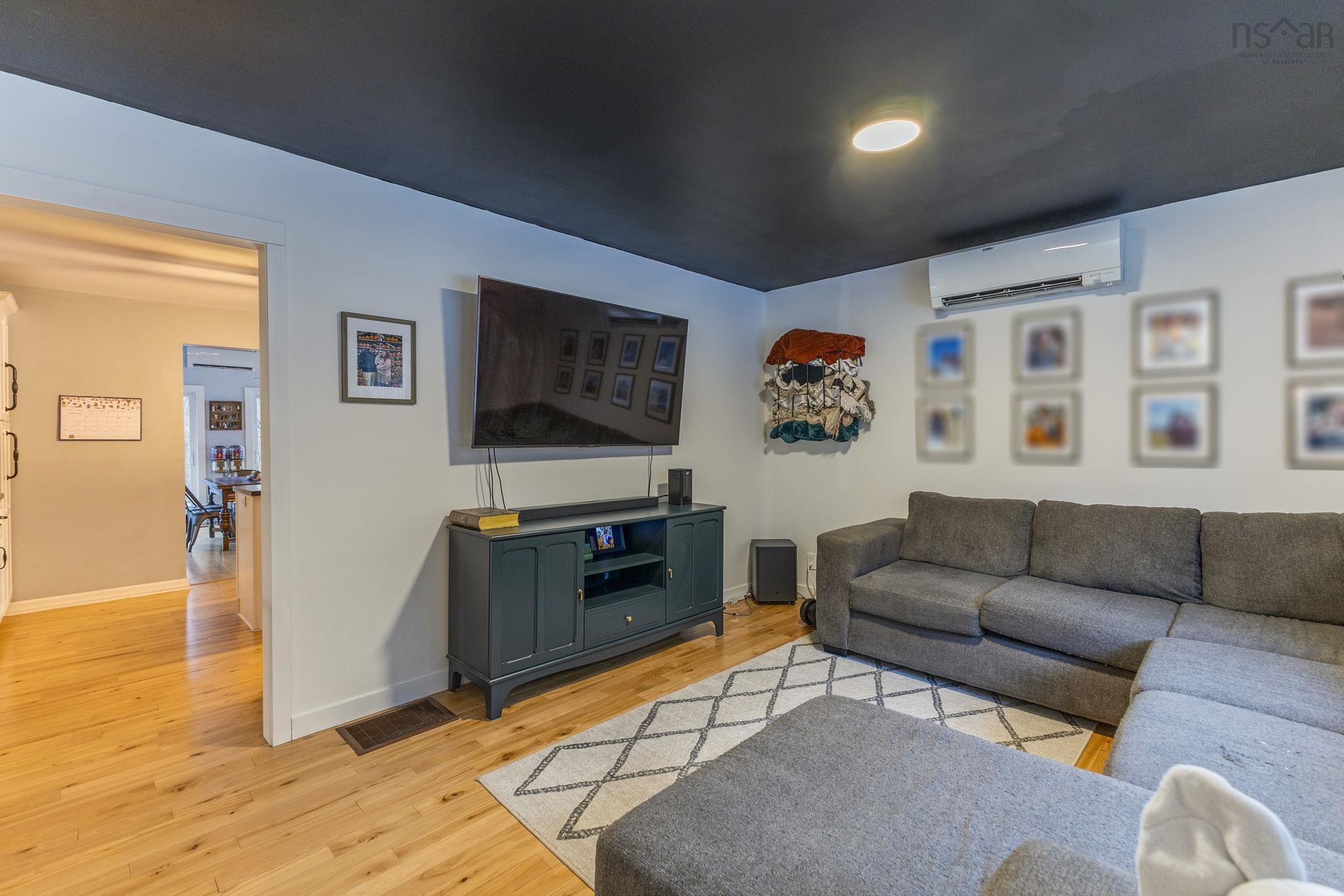 $317,000.00: 2408 Wyvern Road, Oxford Junction