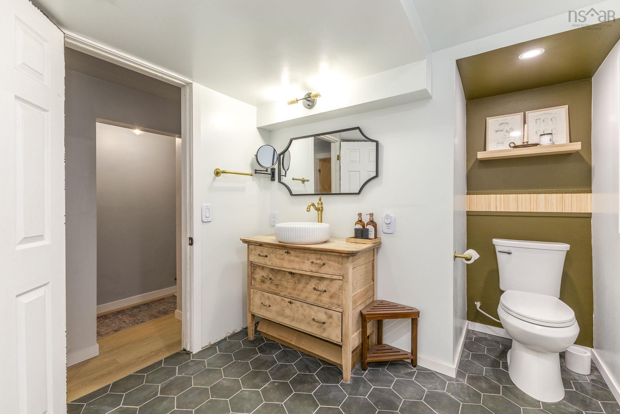 $317,000.00: 2408 Wyvern Road, Oxford Junction