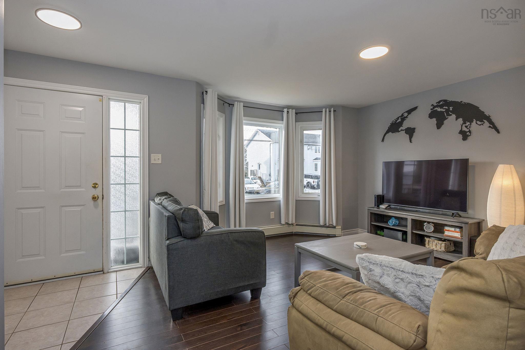 $449,900.00: 52 Madeira Crescent, Dartmouth