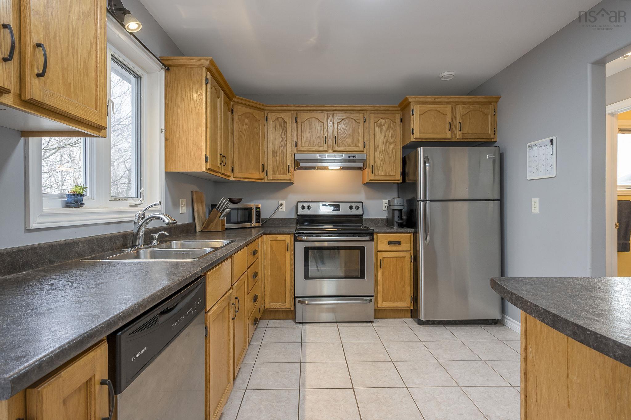 $449,900.00: 52 Madeira Crescent, Dartmouth