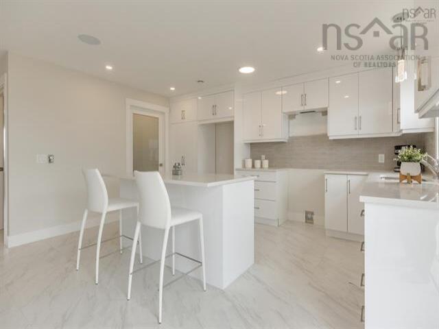 $689,900.00: 230 Higgins Avenue, Beechville